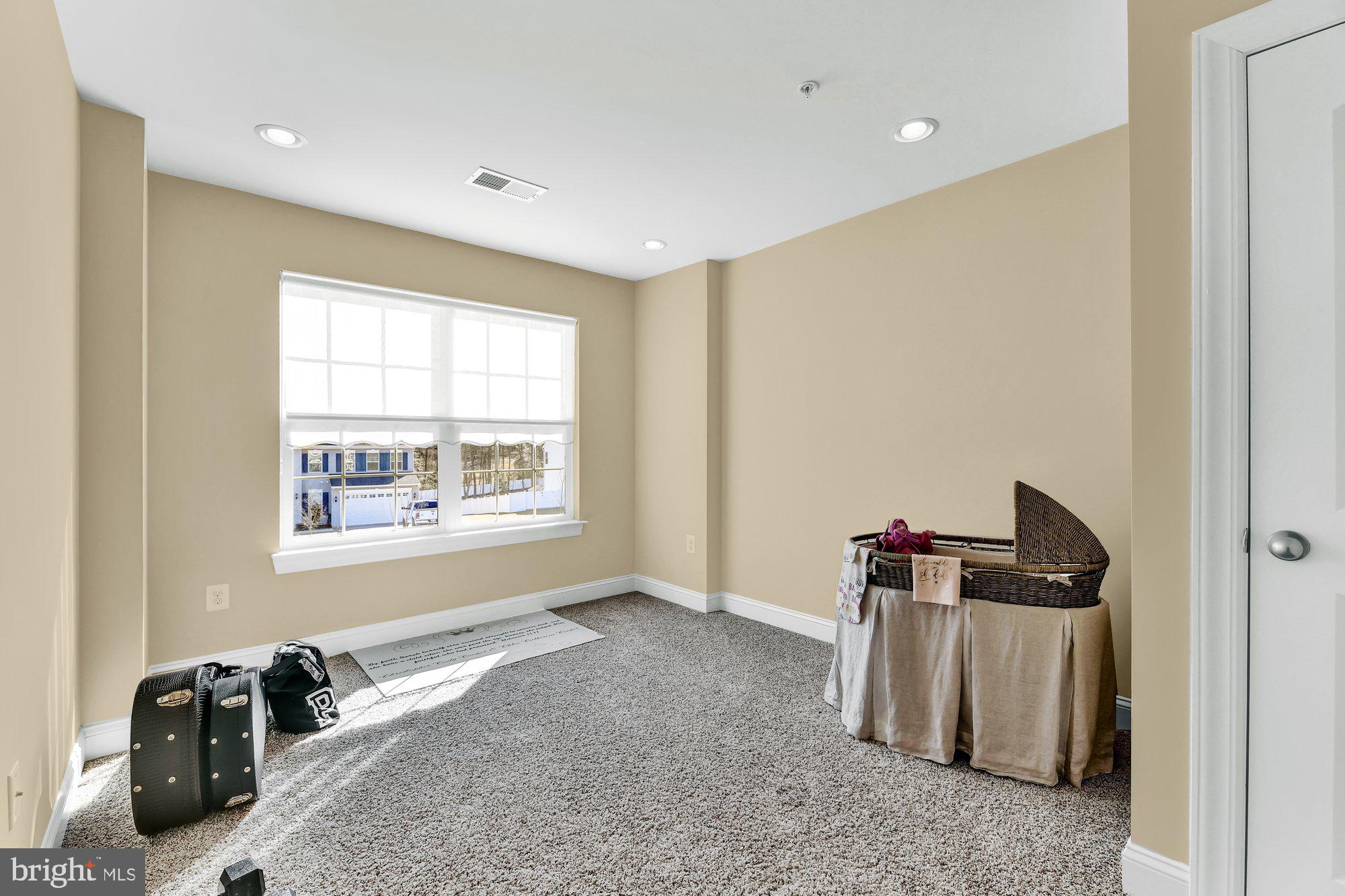 LEELAND WOODS - Residential