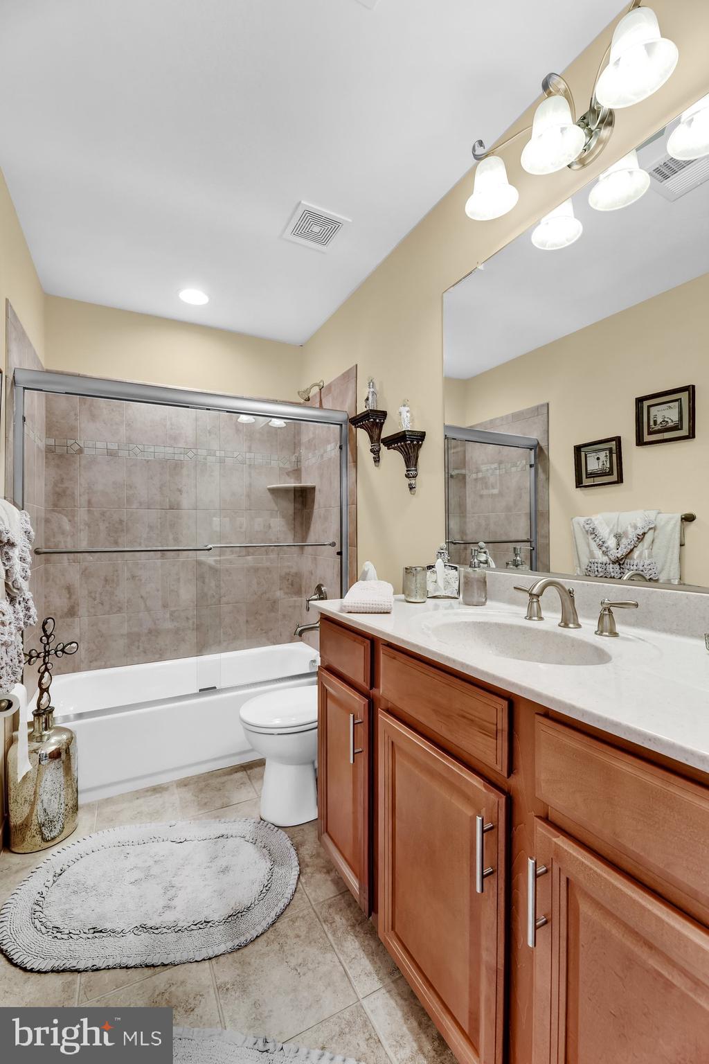 LEELAND WOODS - Residential