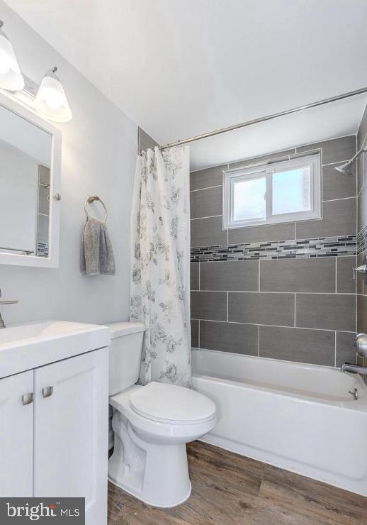 IVERSON MEWS CONDOMINIUM - Residential