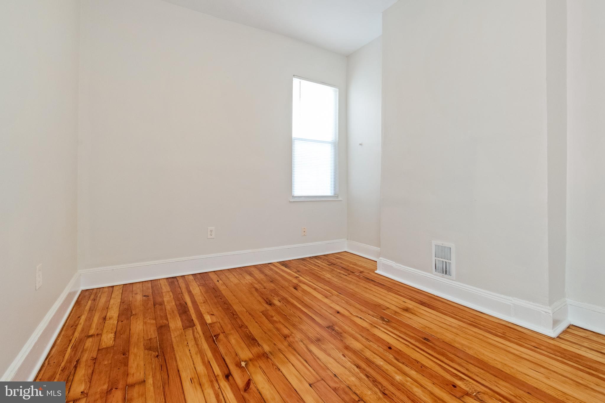 MONDAWMIN - Residential Lease