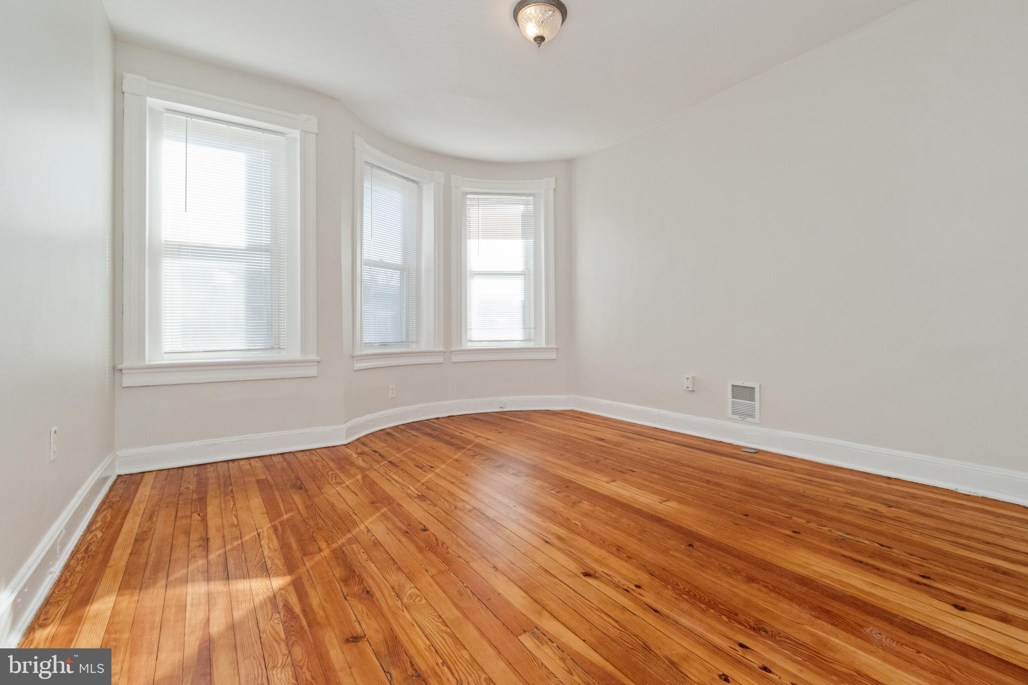 MONDAWMIN - Residential Lease