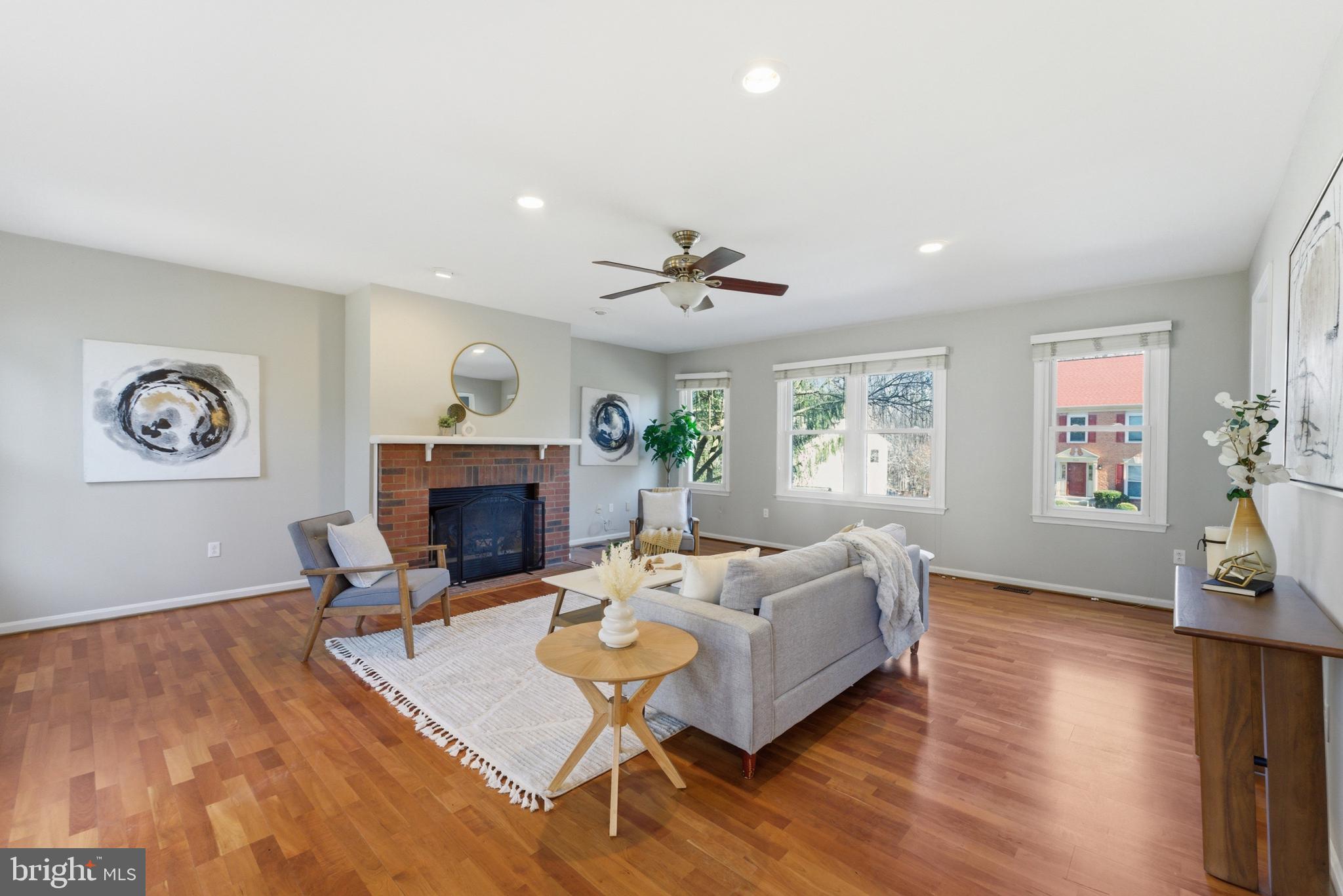 SHERWOOD FOREST MANOR - Residential