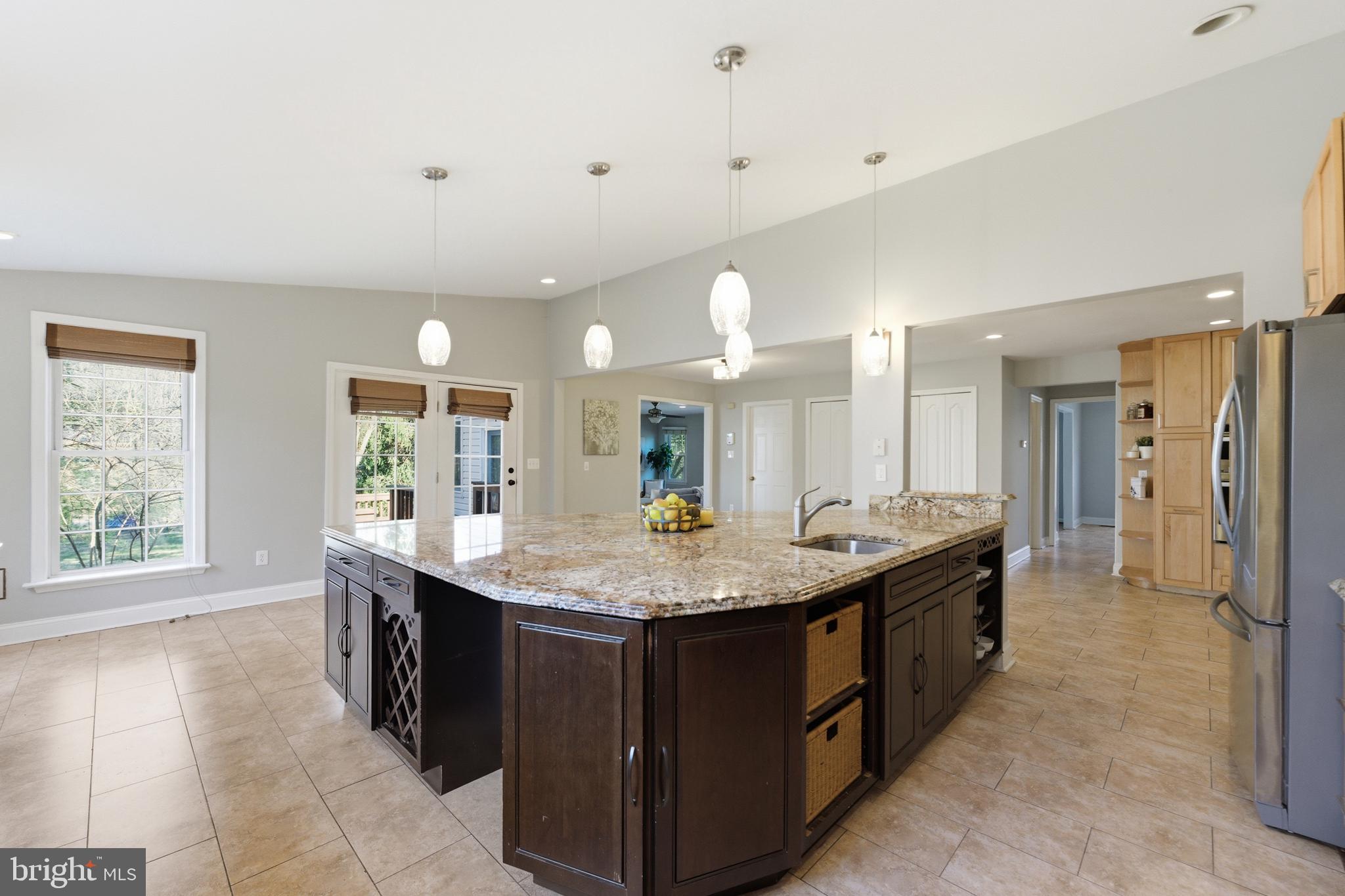 SHERWOOD FOREST MANOR - Residential