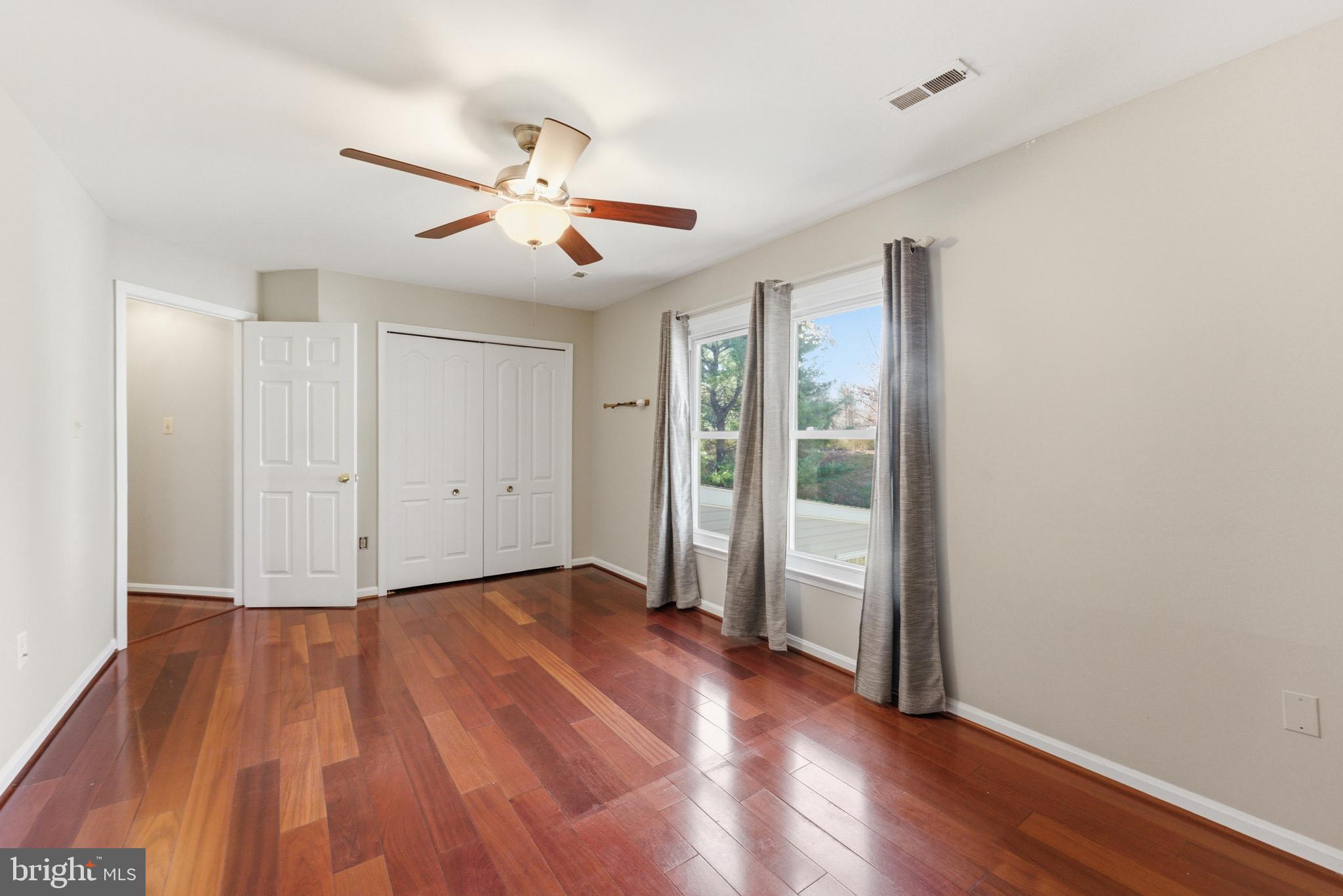 SHERWOOD FOREST MANOR - Residential