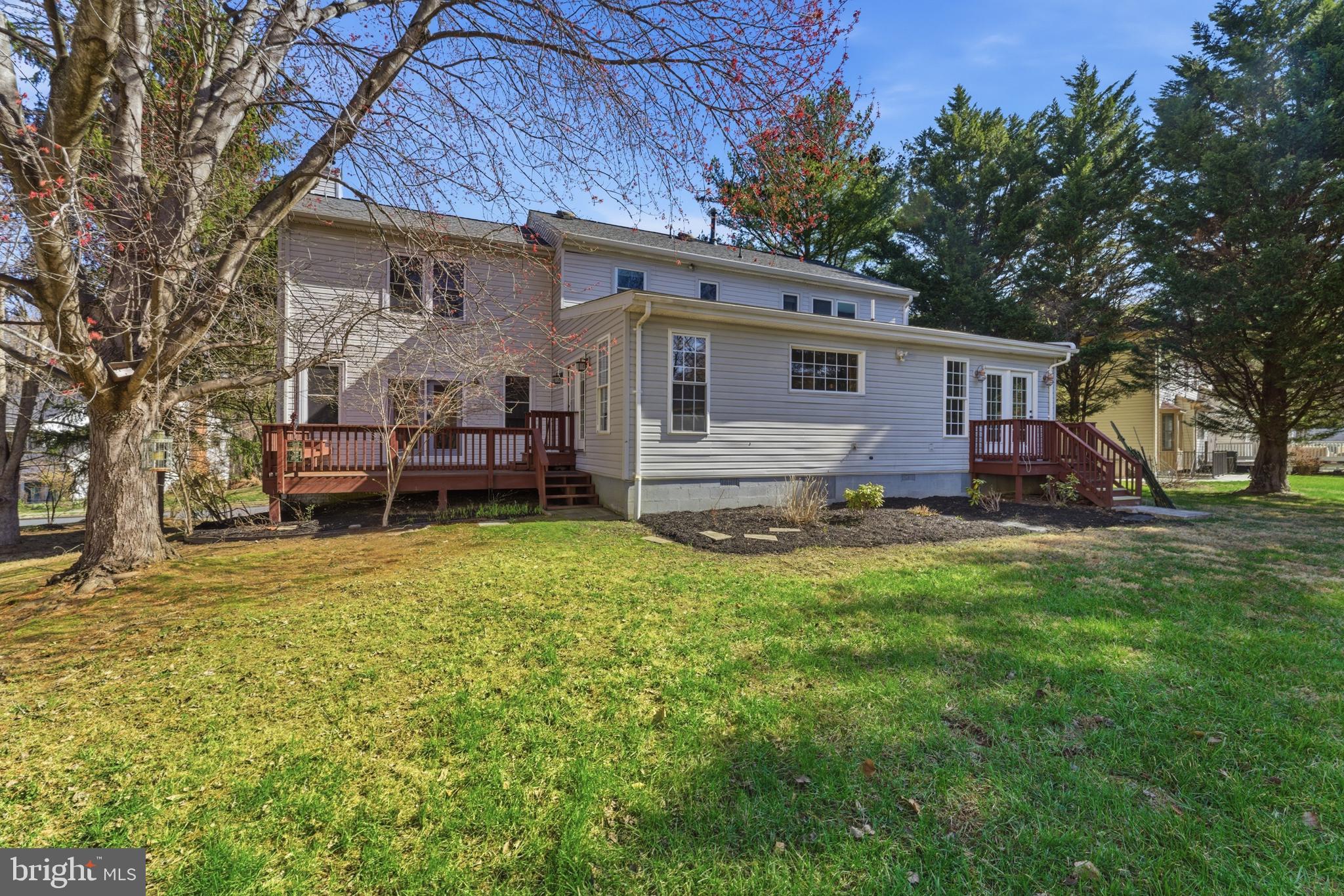 SHERWOOD FOREST MANOR - Residential