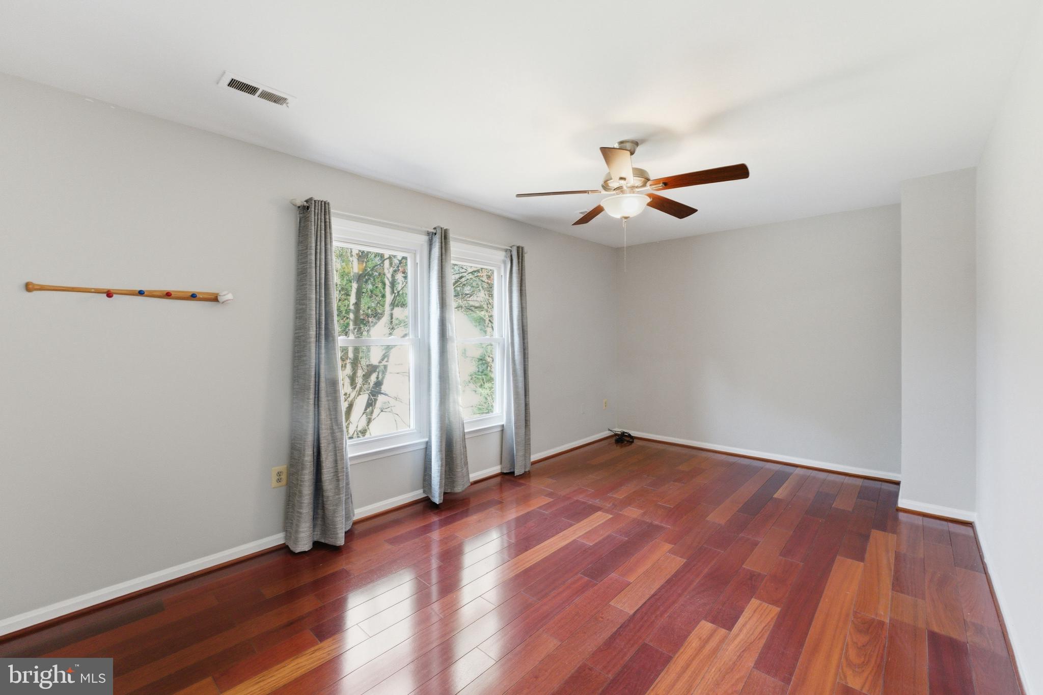 SHERWOOD FOREST MANOR - Residential