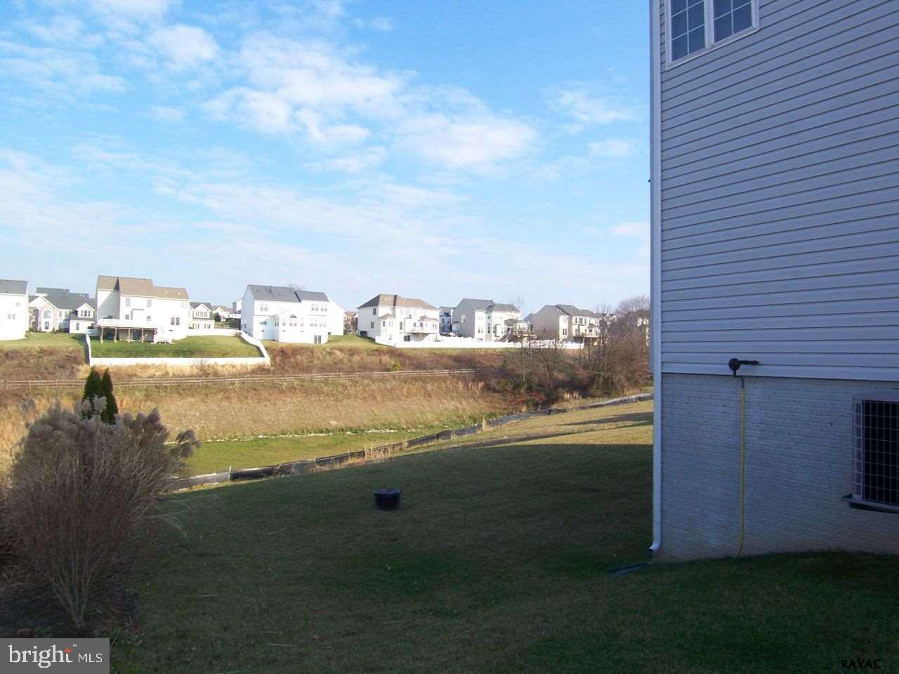 LOGANS RESERVE - Residential