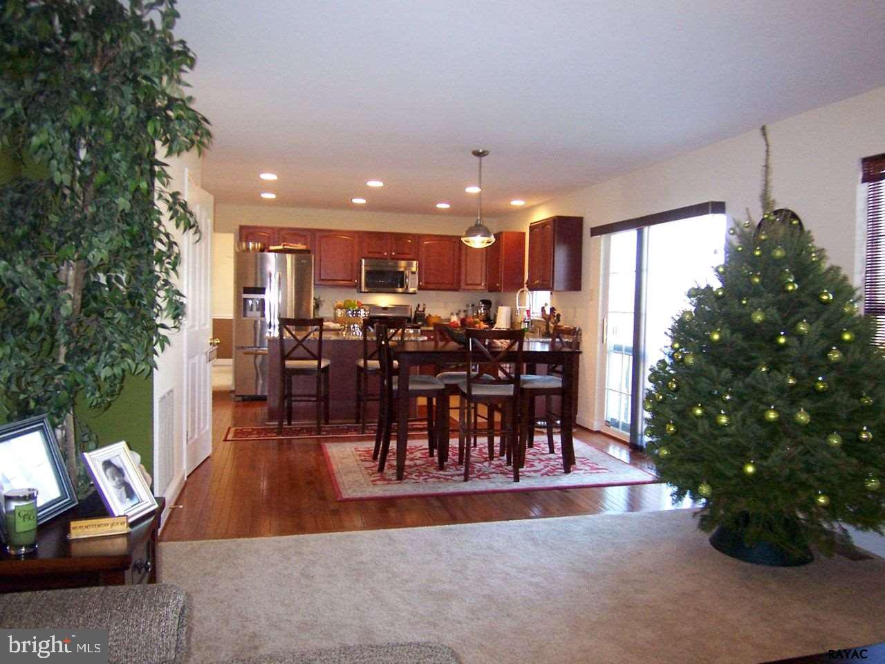 LOGANS RESERVE - Residential