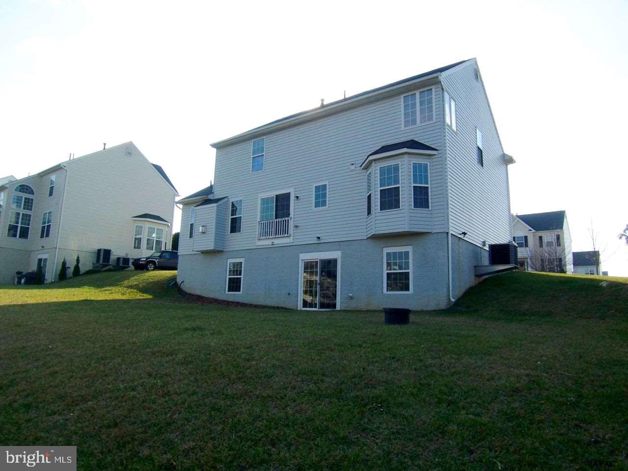 LOGANS RESERVE - Residential