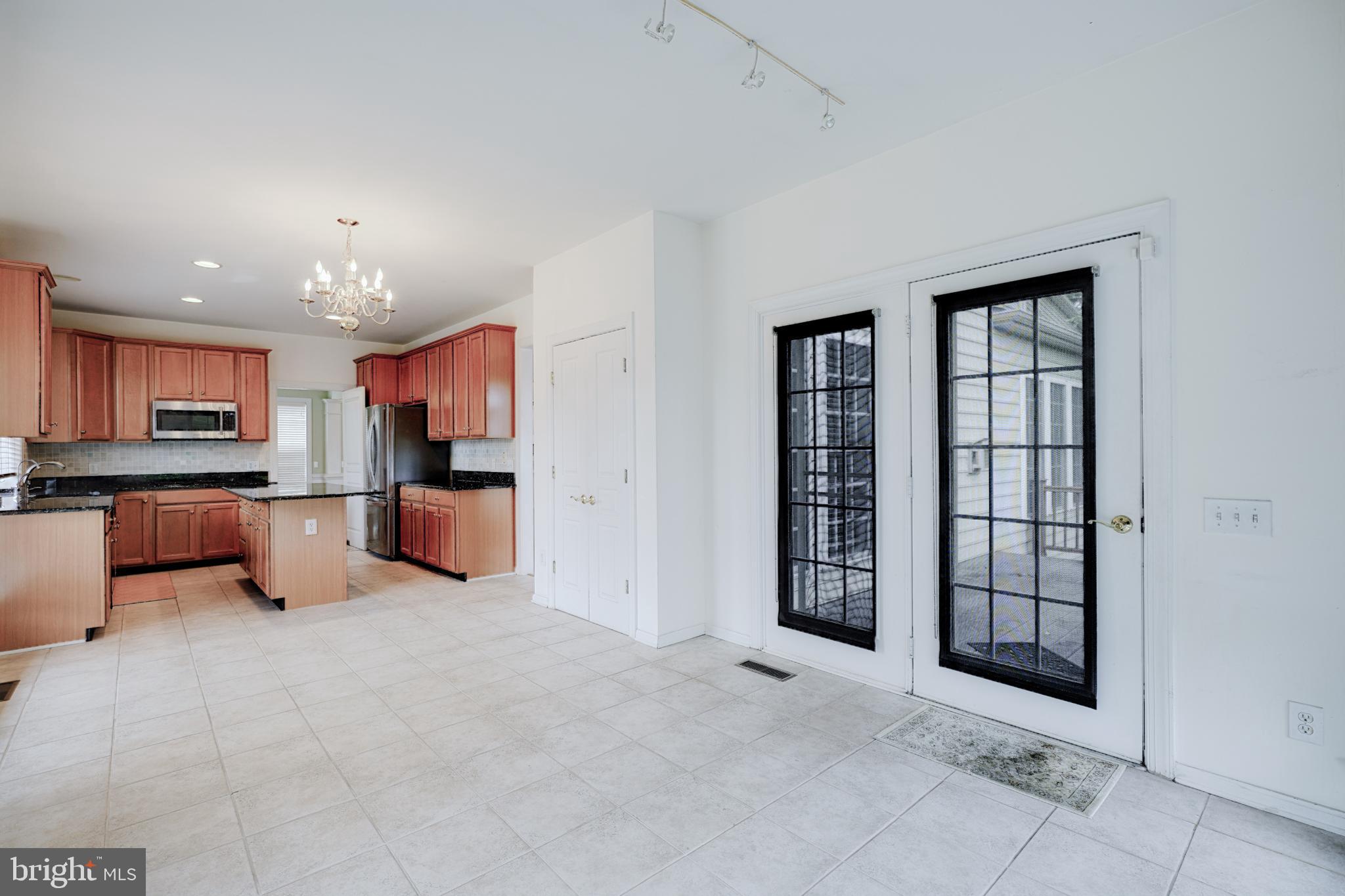 RIDINGS AT HUN RUN - Residential Lease