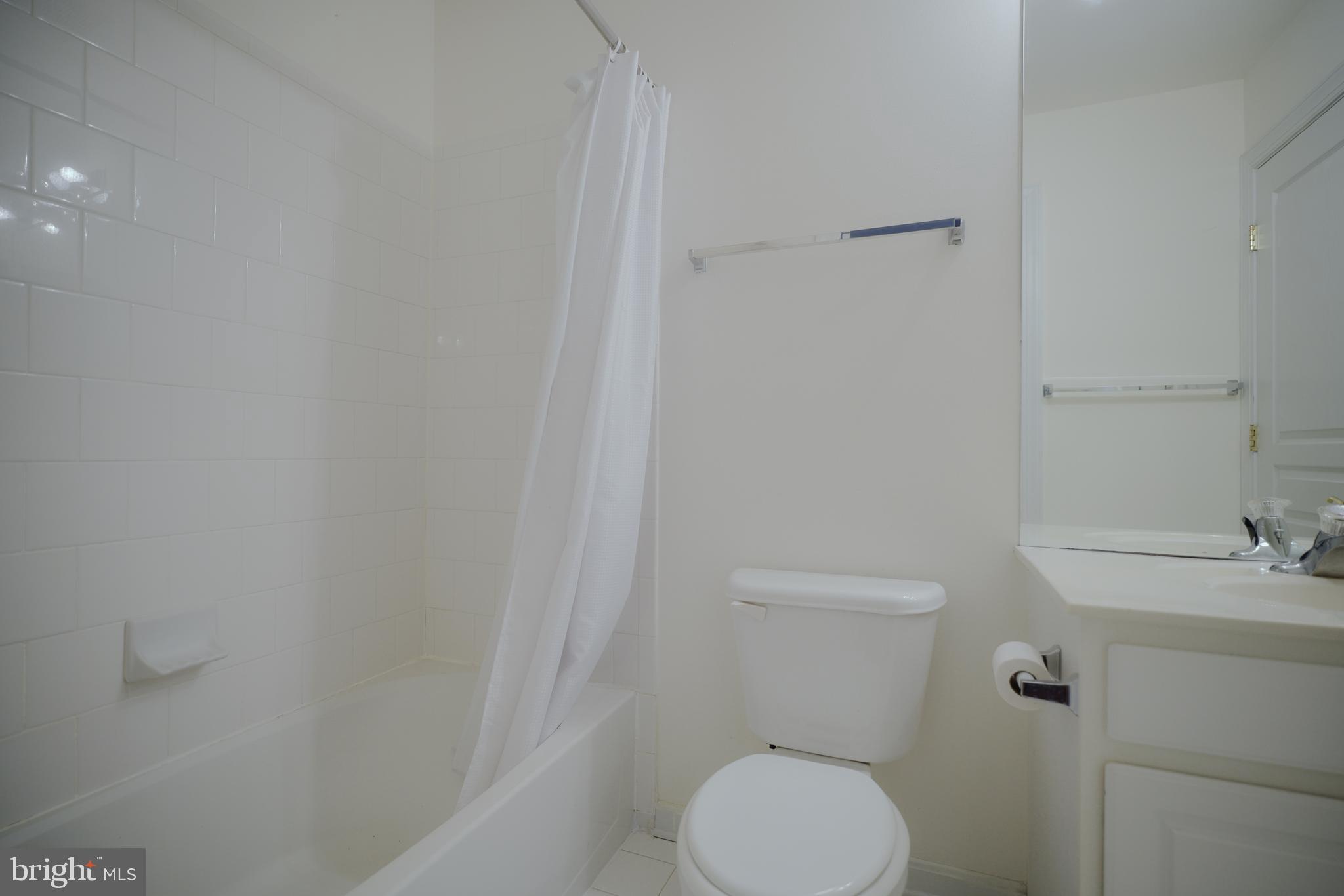 RIDINGS AT HUN RUN - Residential Lease