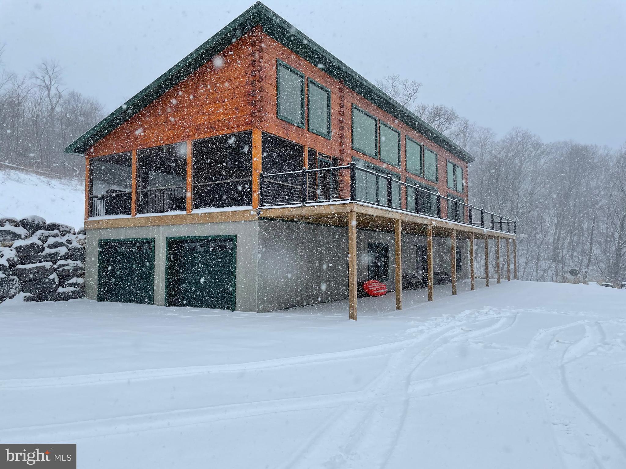 BLUFFS ON THE POTOMAC - Residential