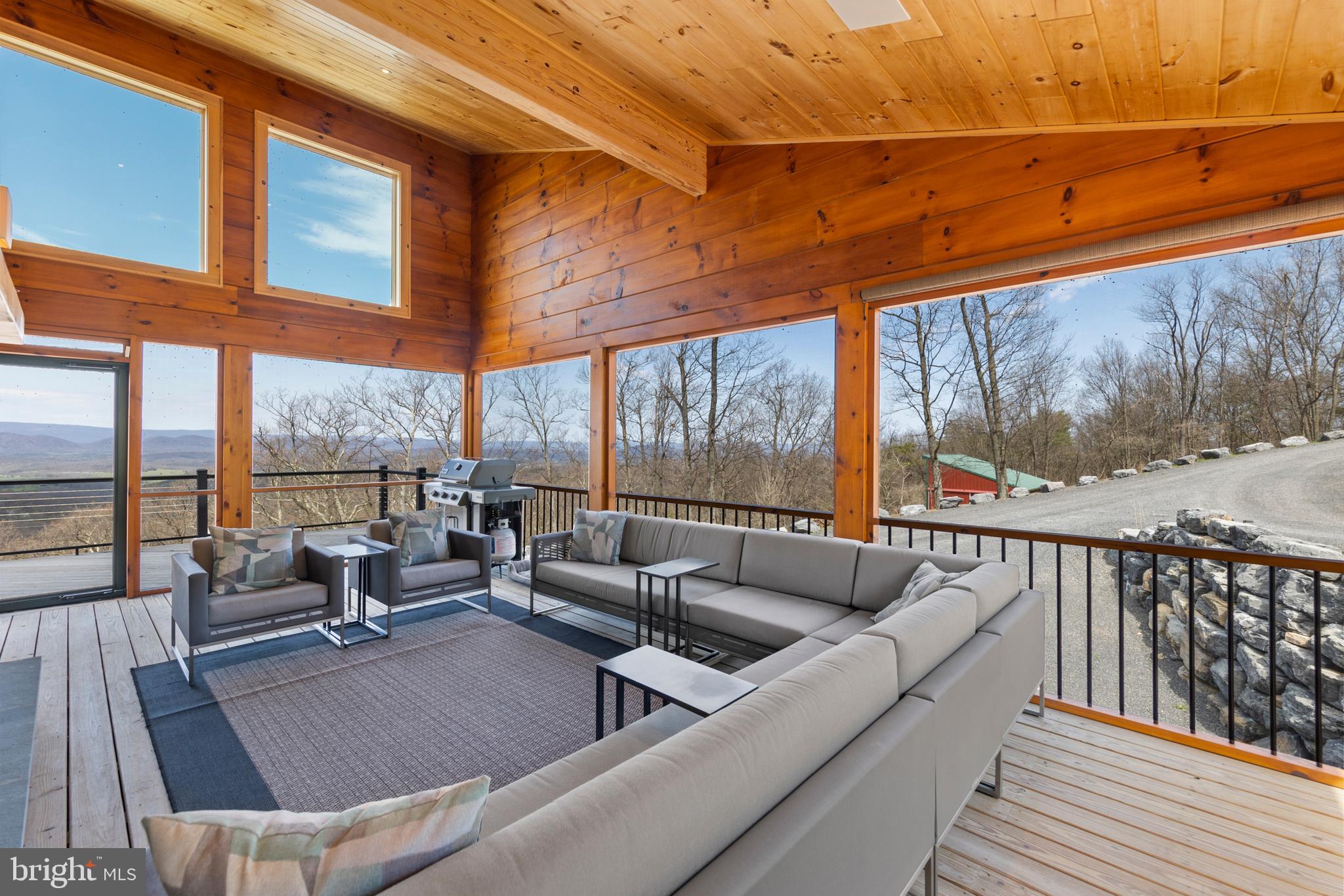 BLUFFS ON THE POTOMAC - Residential