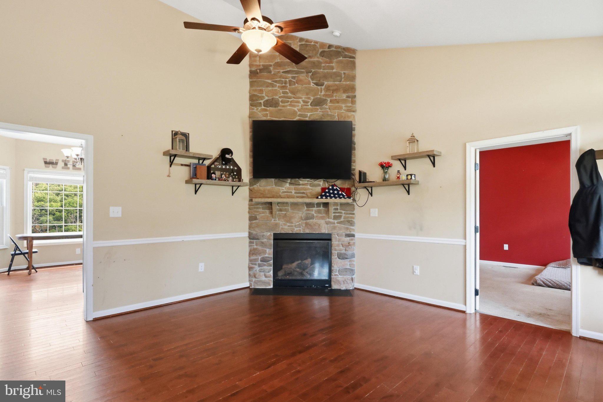 737 LOWER VALLEY ROAD