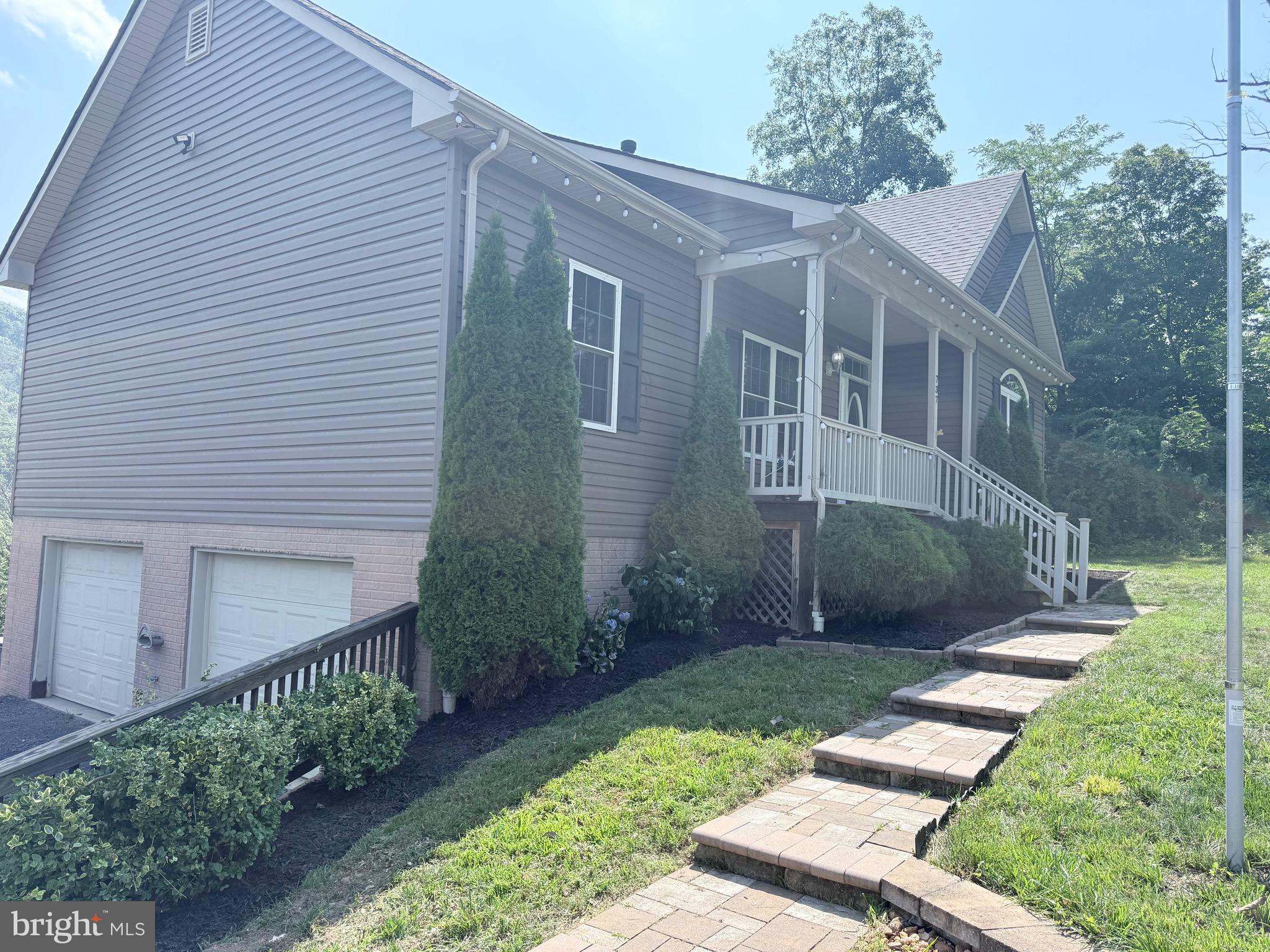 737 LOWER VALLEY ROAD
