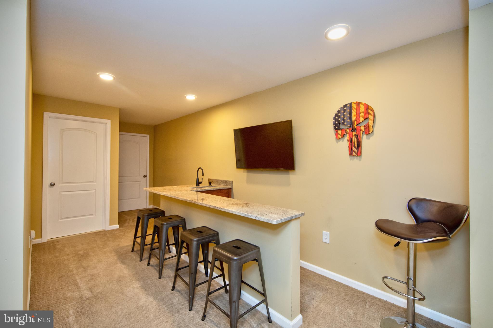 OVERVIEW MANOR - Residential