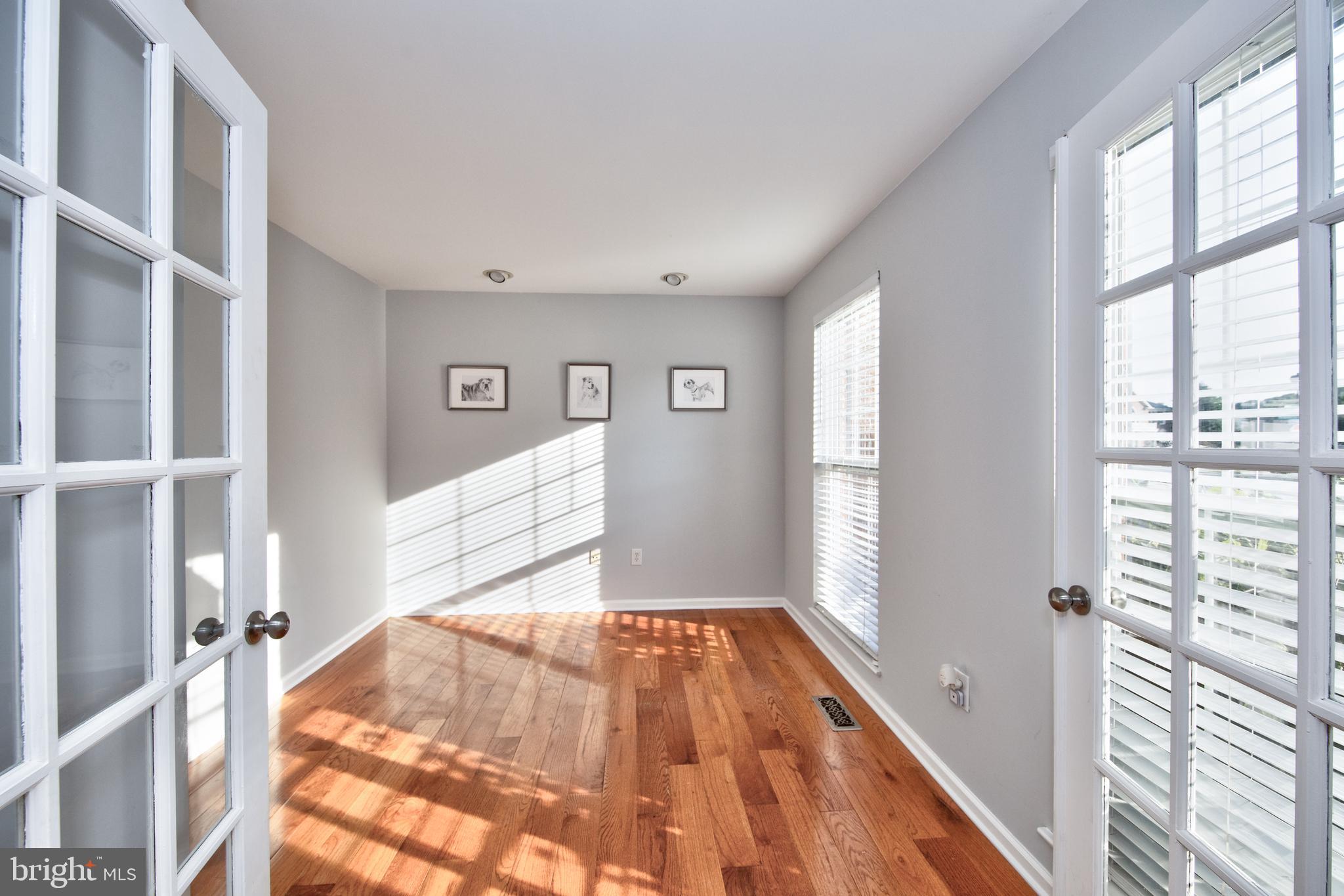 OVERVIEW MANOR - Residential