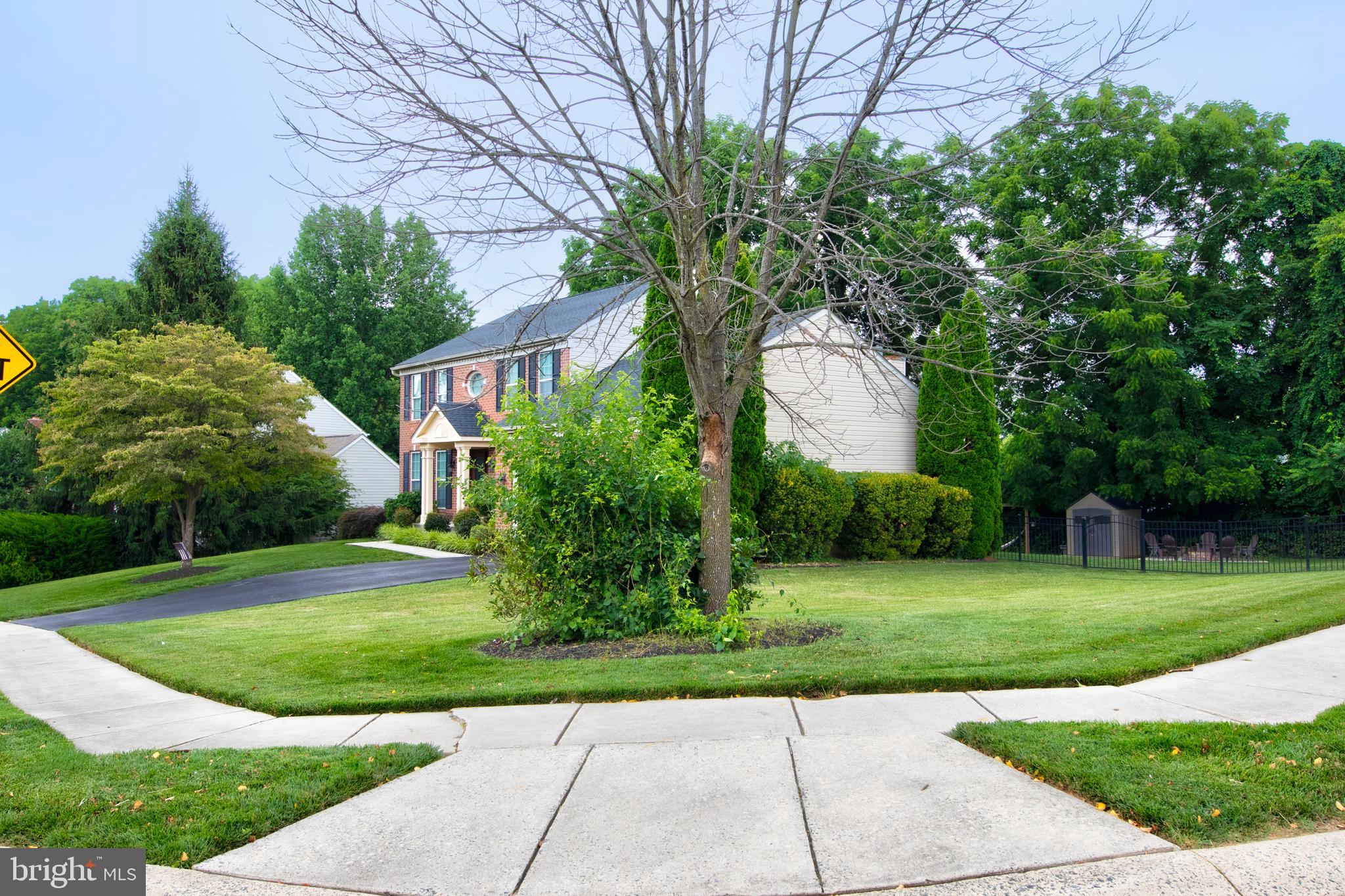 OVERVIEW MANOR - Residential