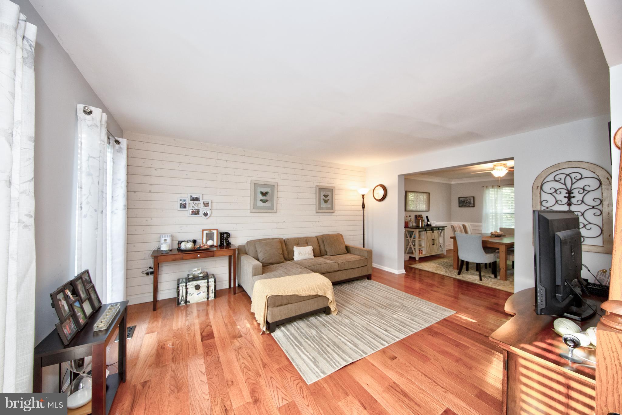 OVERVIEW MANOR - Residential