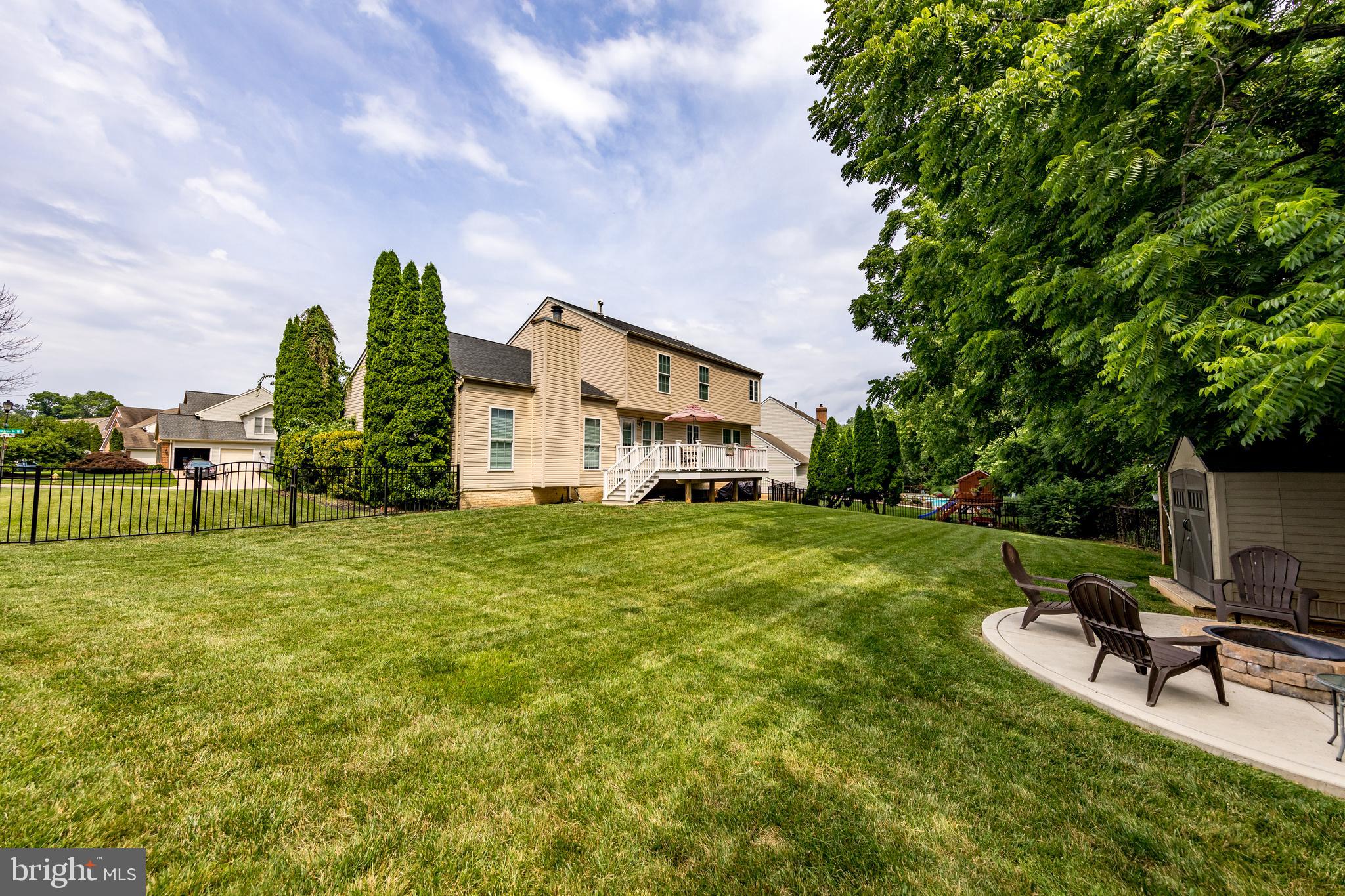 OVERVIEW MANOR - Residential