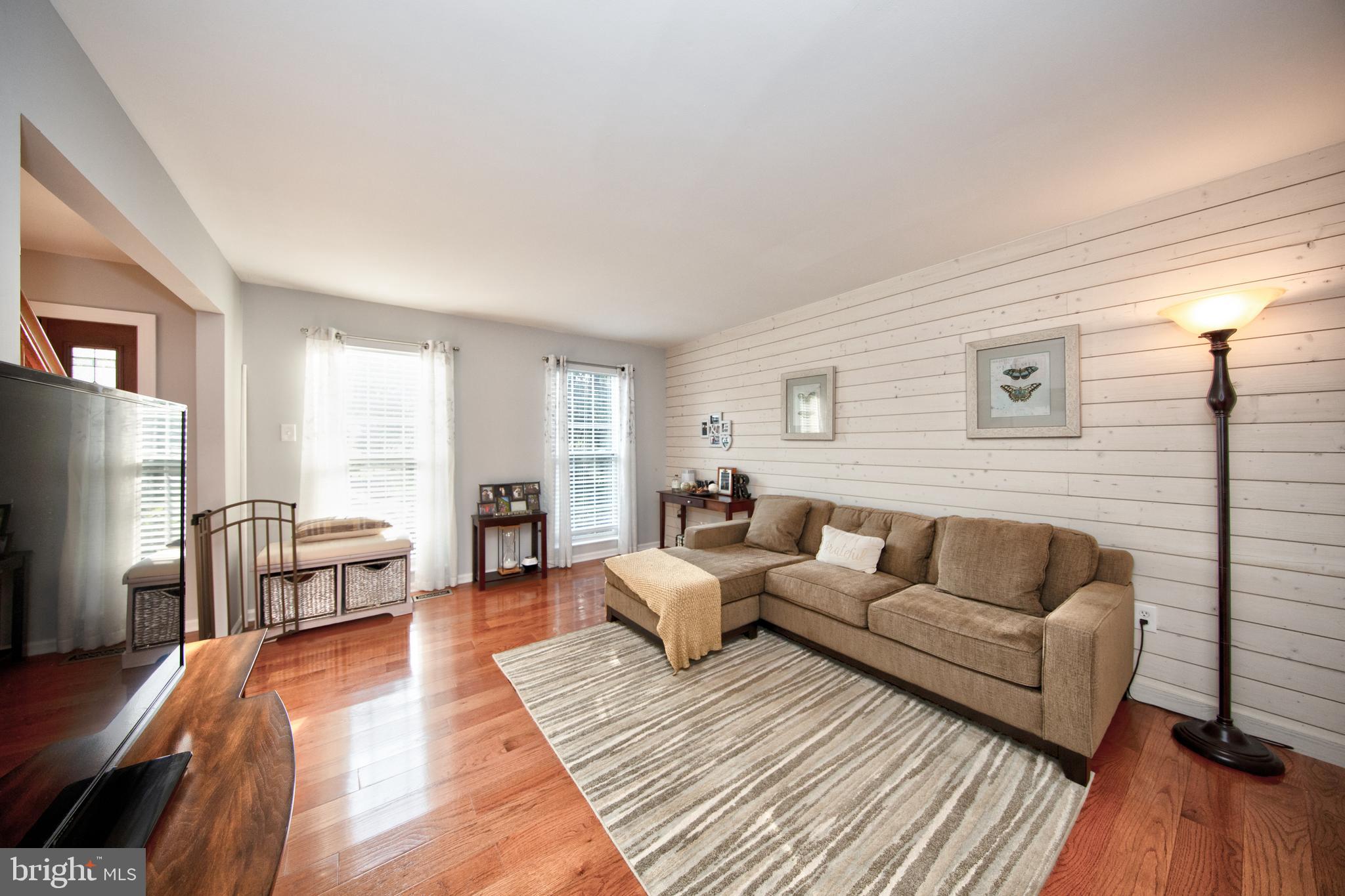 OVERVIEW MANOR - Residential