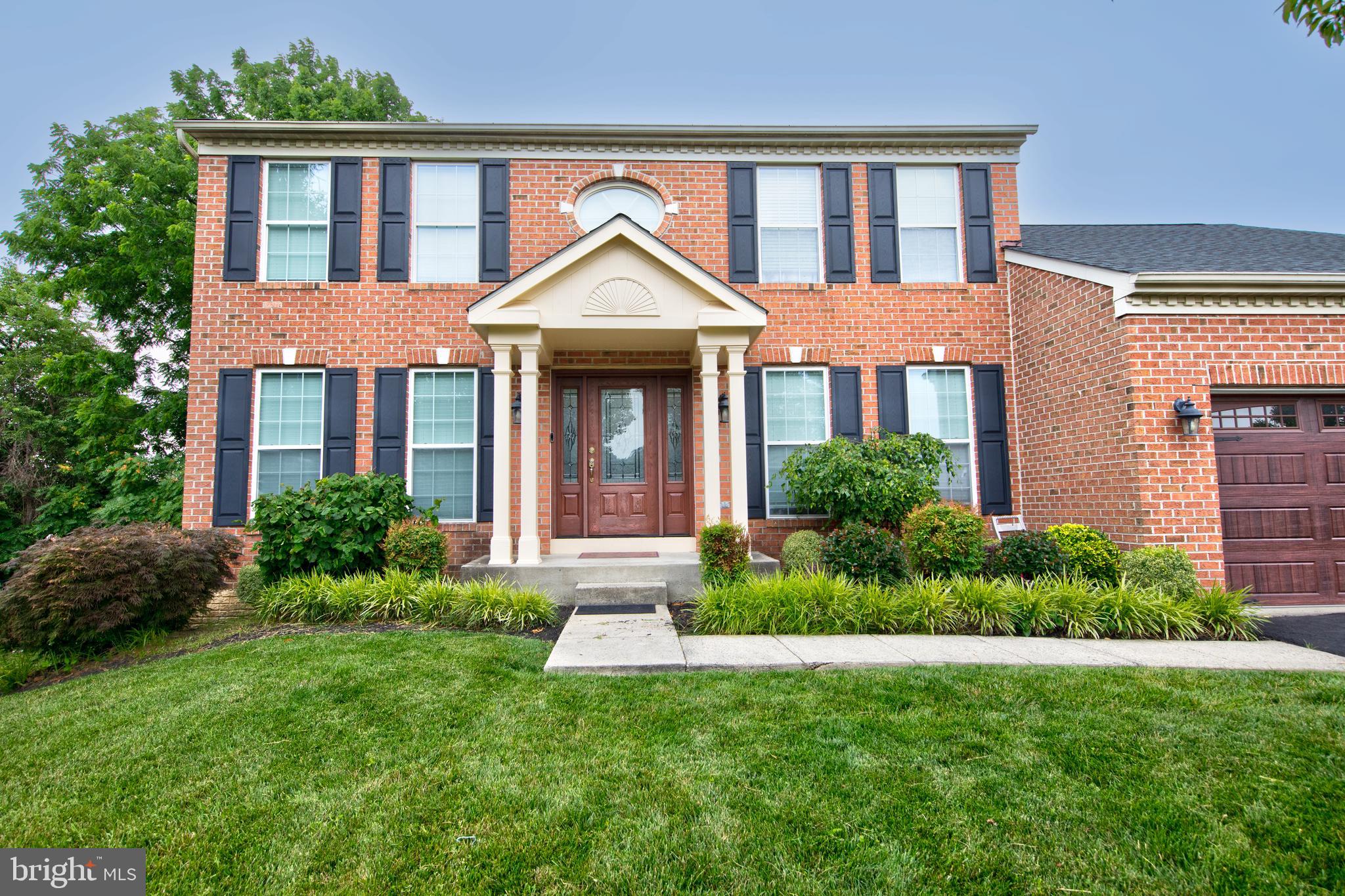 OVERVIEW MANOR - Residential