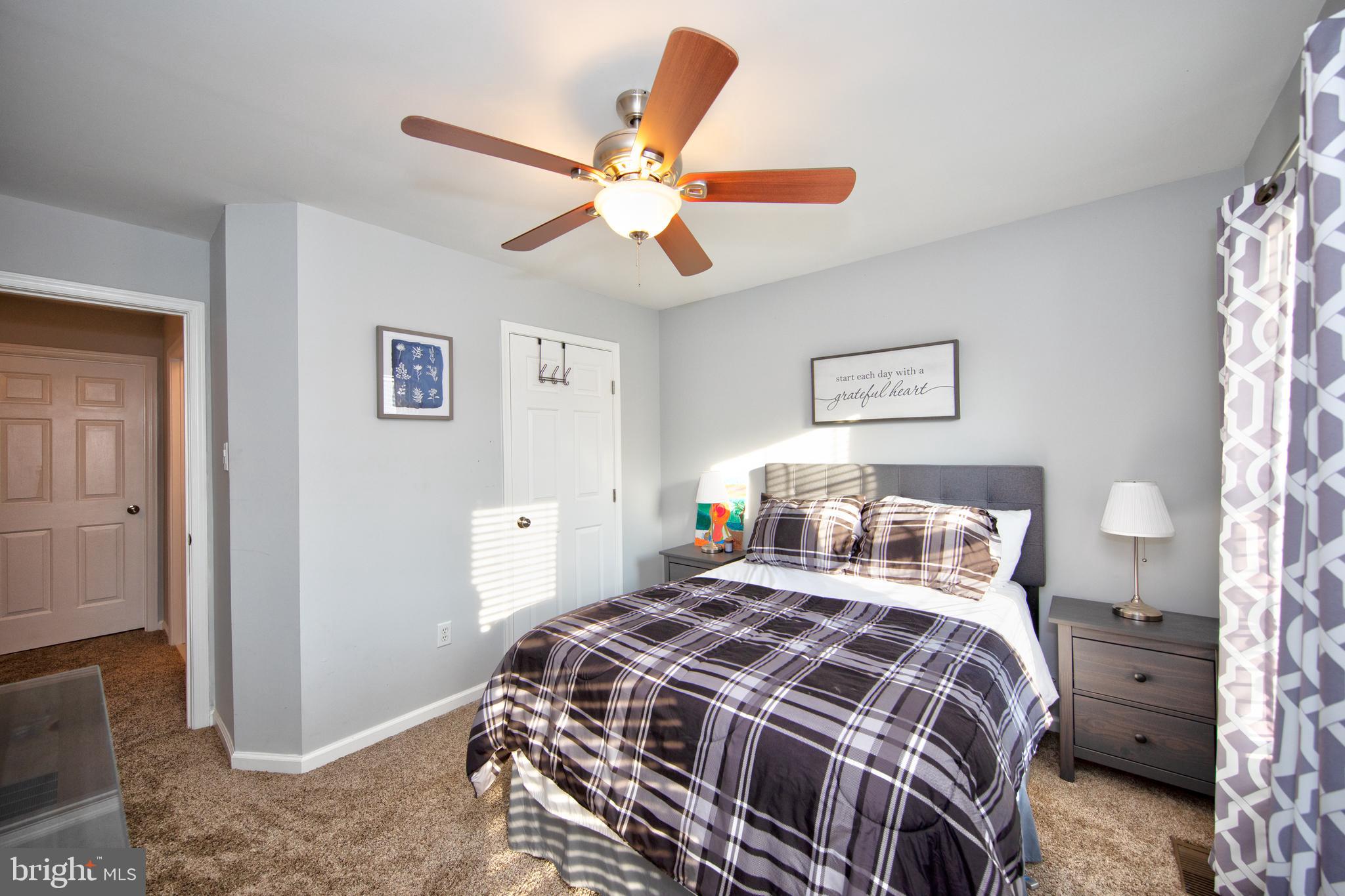 OVERVIEW MANOR - Residential