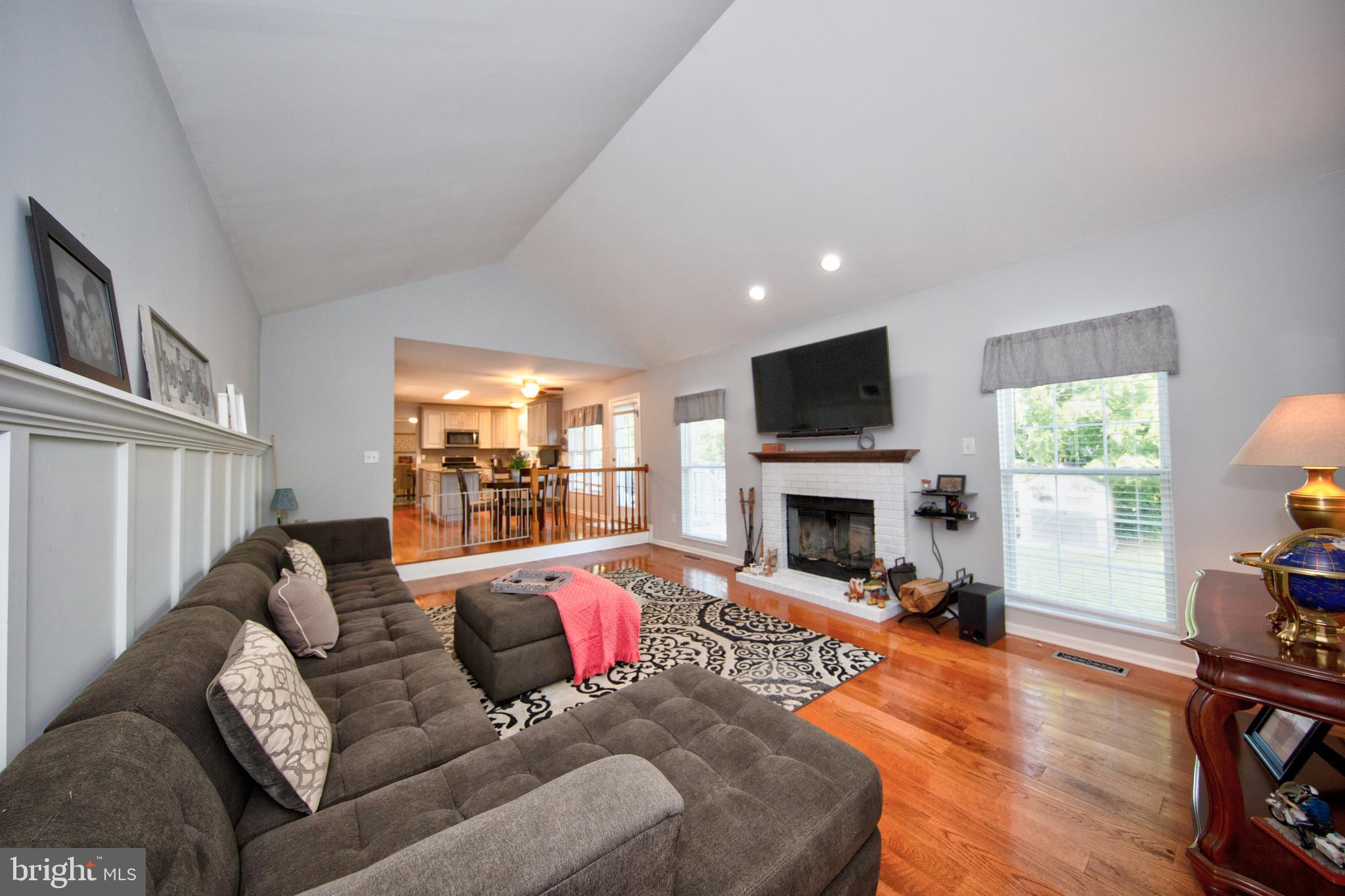 OVERVIEW MANOR - Residential