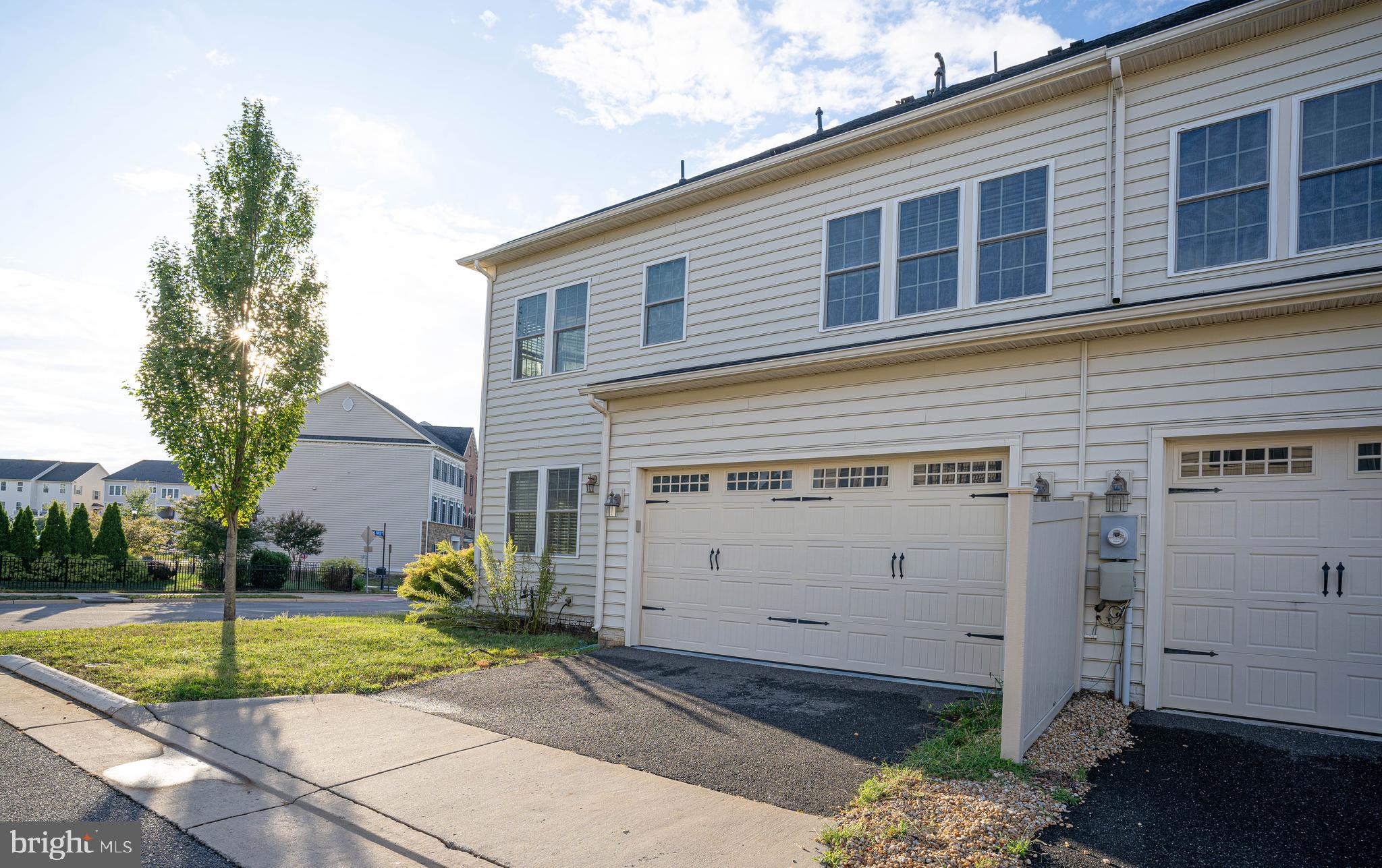 AVONLEA - Residential Lease