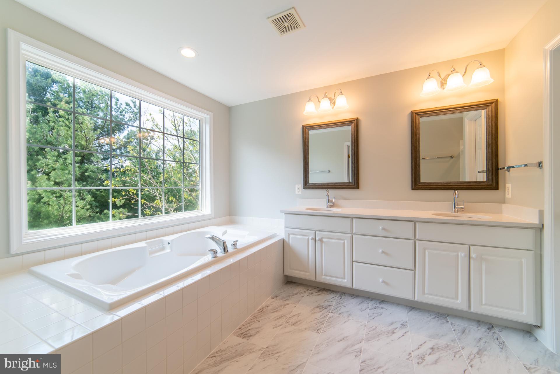 TANNERS RIDGE - Residential