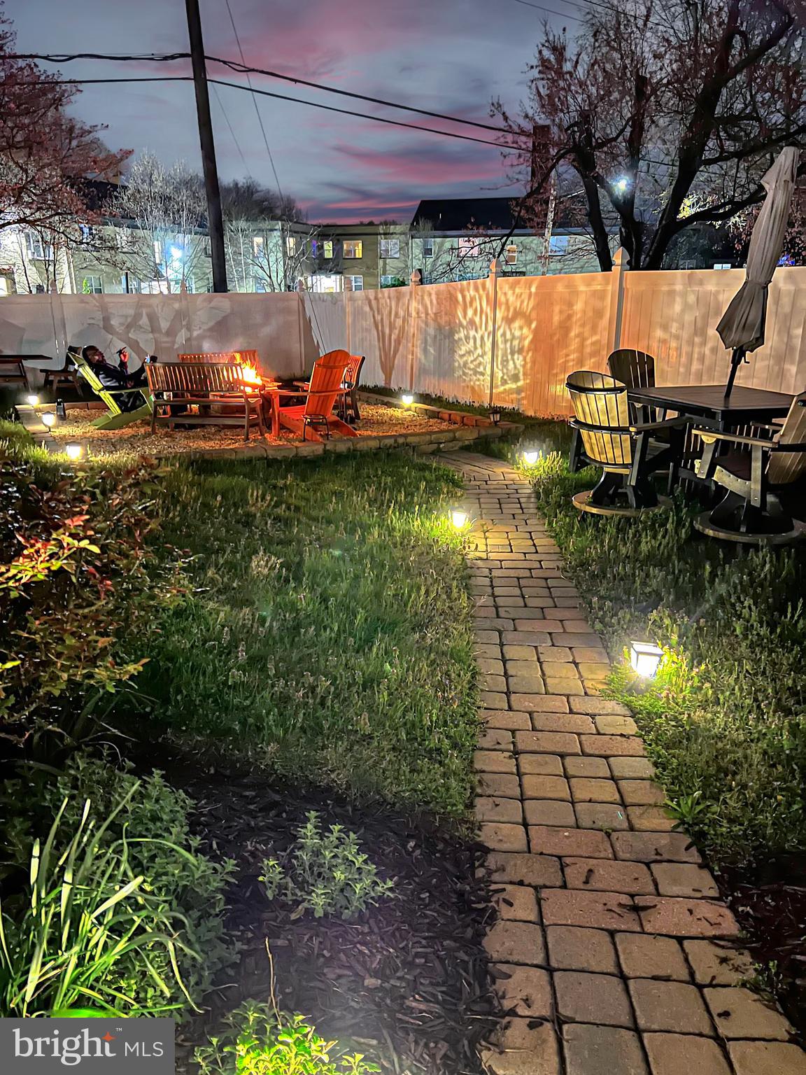 CASTLE MANOR - Residential