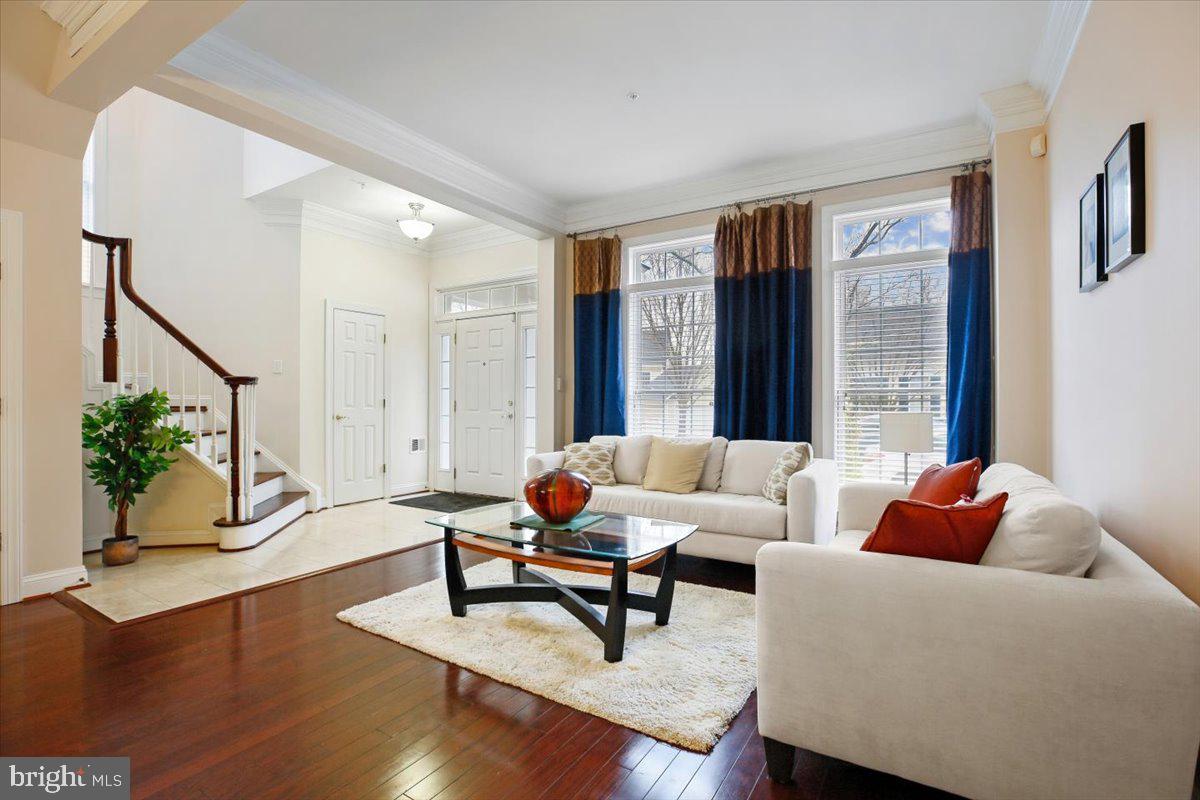 1105 HAVENCREST STREET