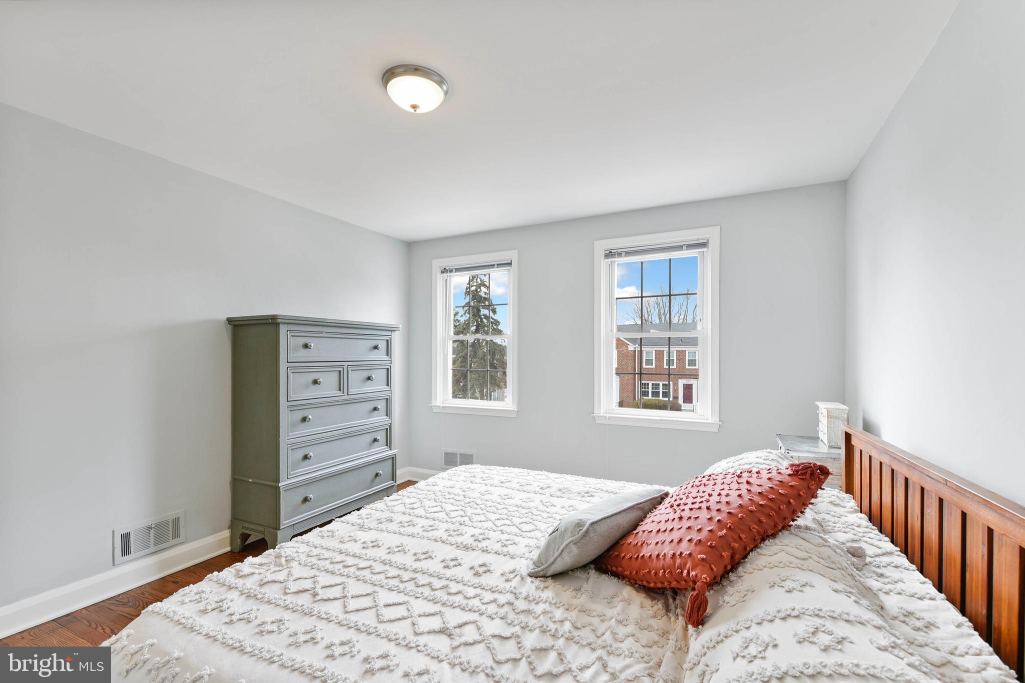 LOCH RAVEN MANOR - Residential