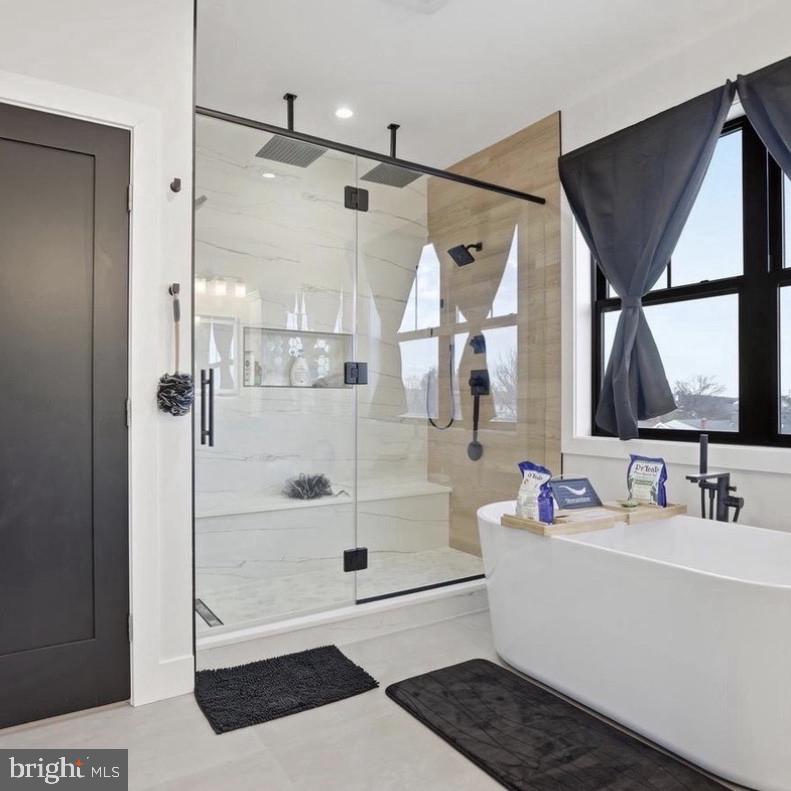 LYNCH POINT - Residential