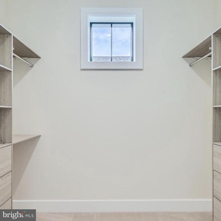 LYNCH POINT - Residential