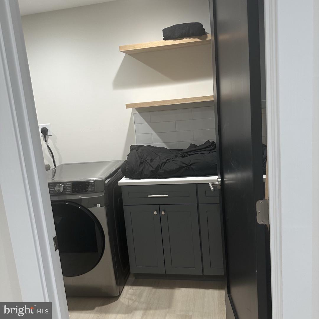 LYNCH POINT - Residential