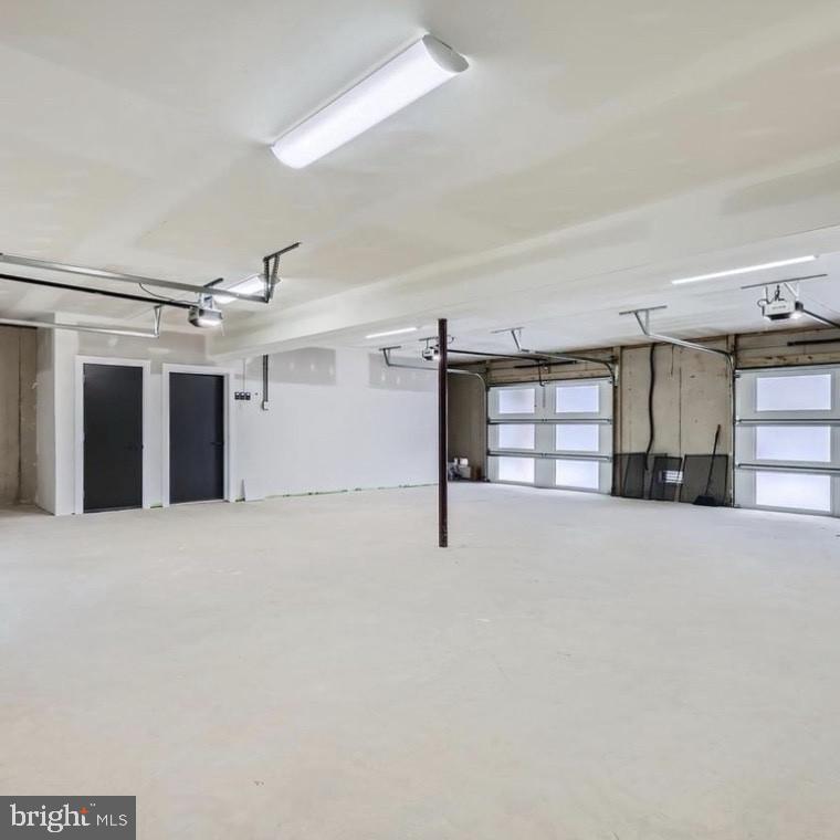 LYNCH POINT - Residential