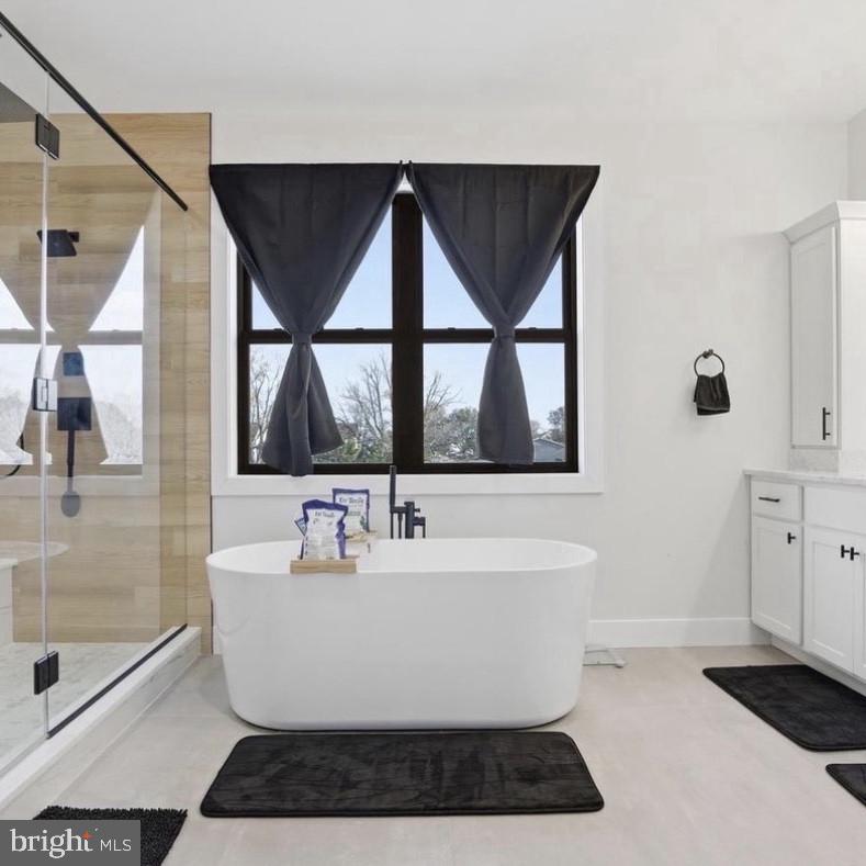 LYNCH POINT - Residential