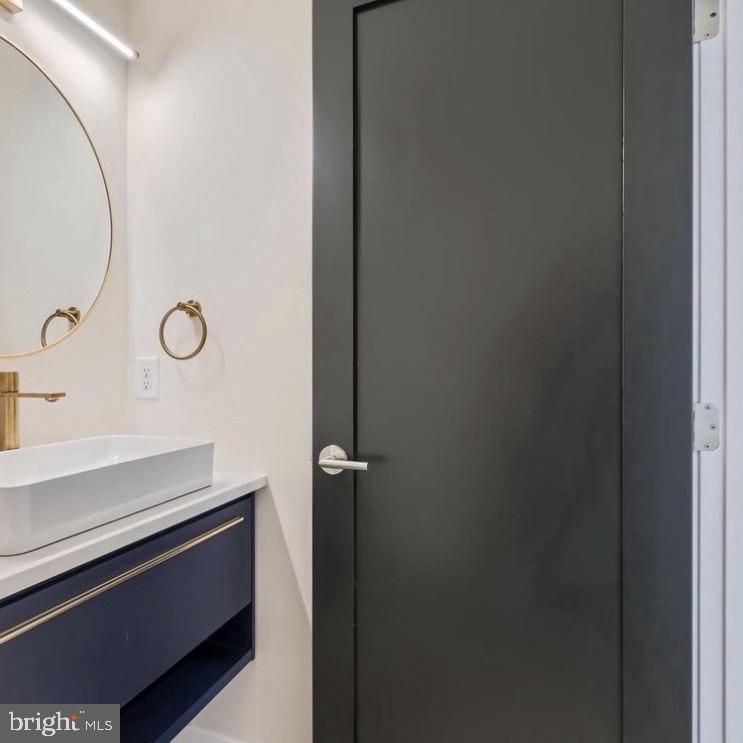 LYNCH POINT - Residential