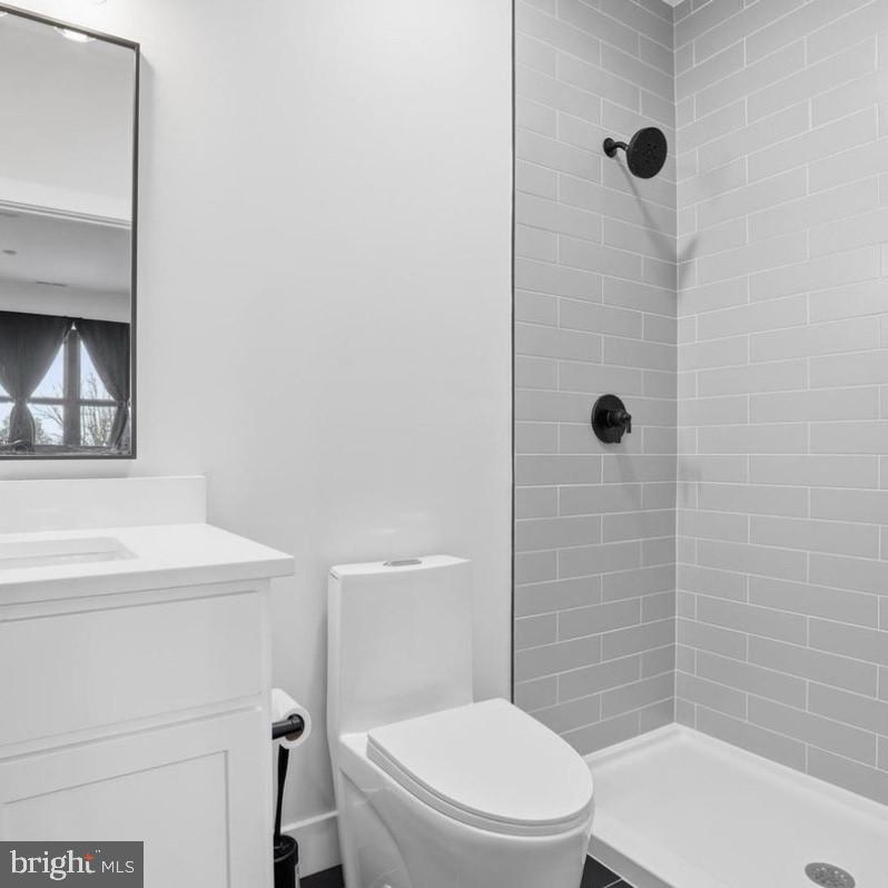 LYNCH POINT - Residential