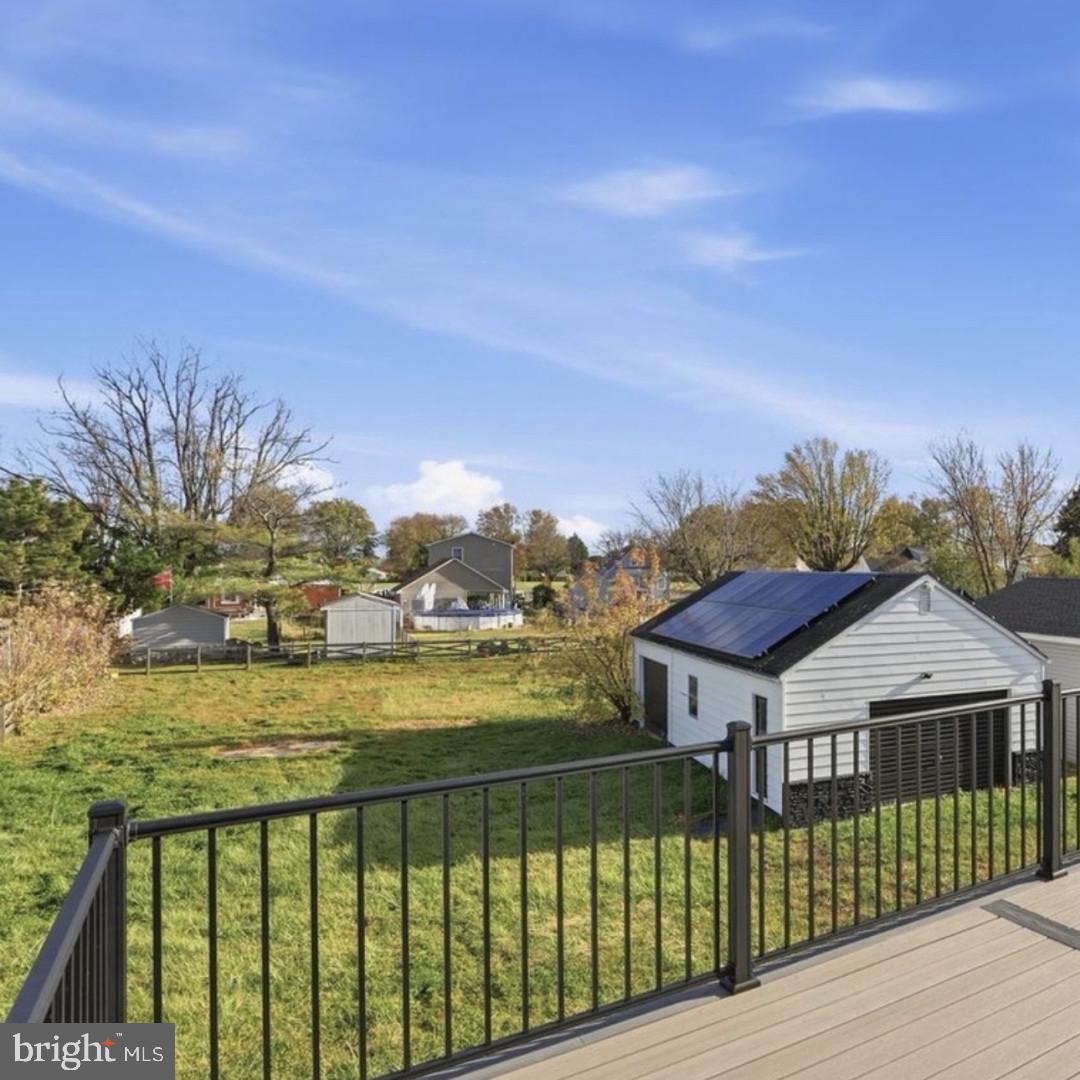 LYNCH POINT - Residential