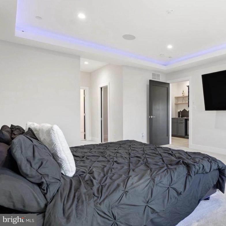 LYNCH POINT - Residential