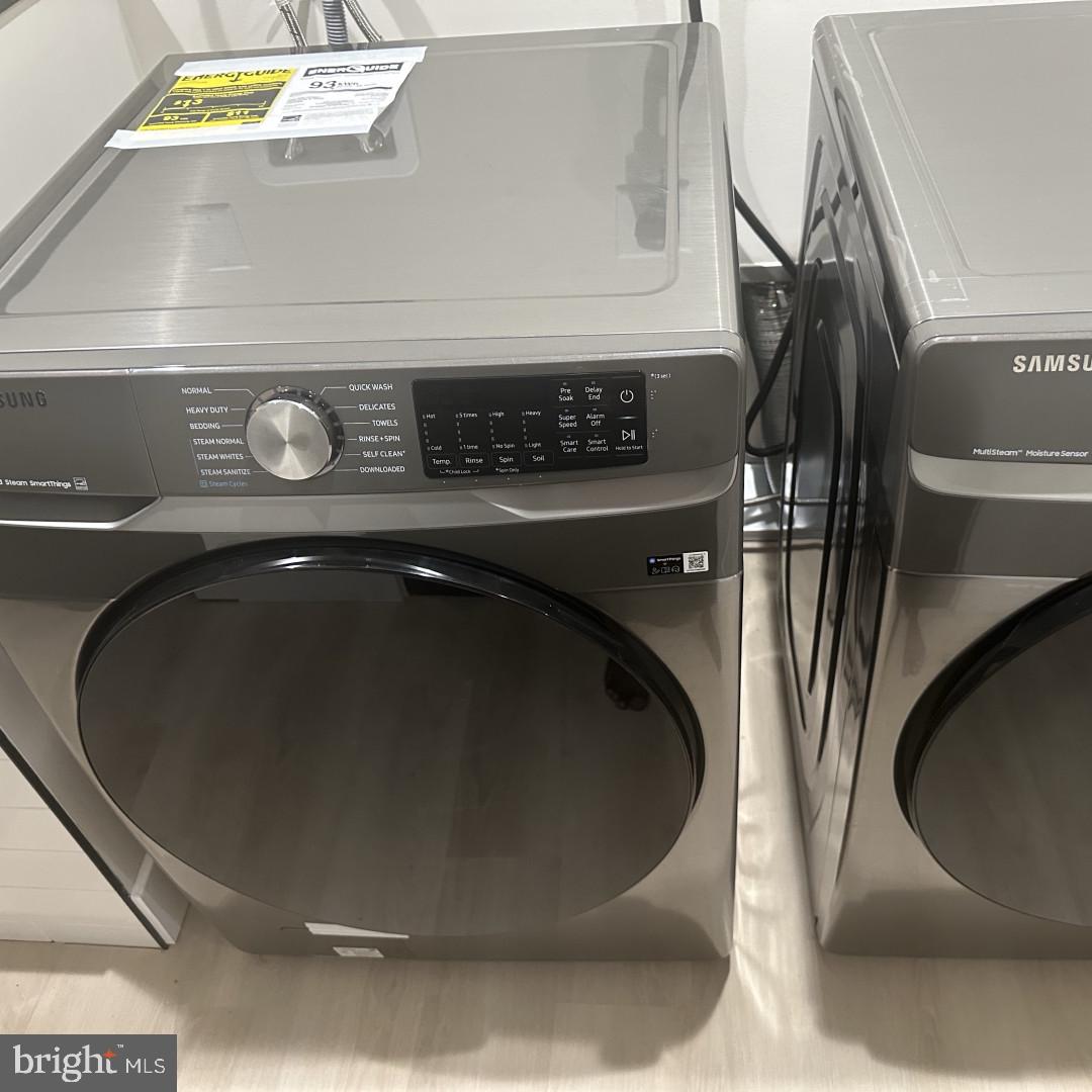 LYNCH POINT - Residential