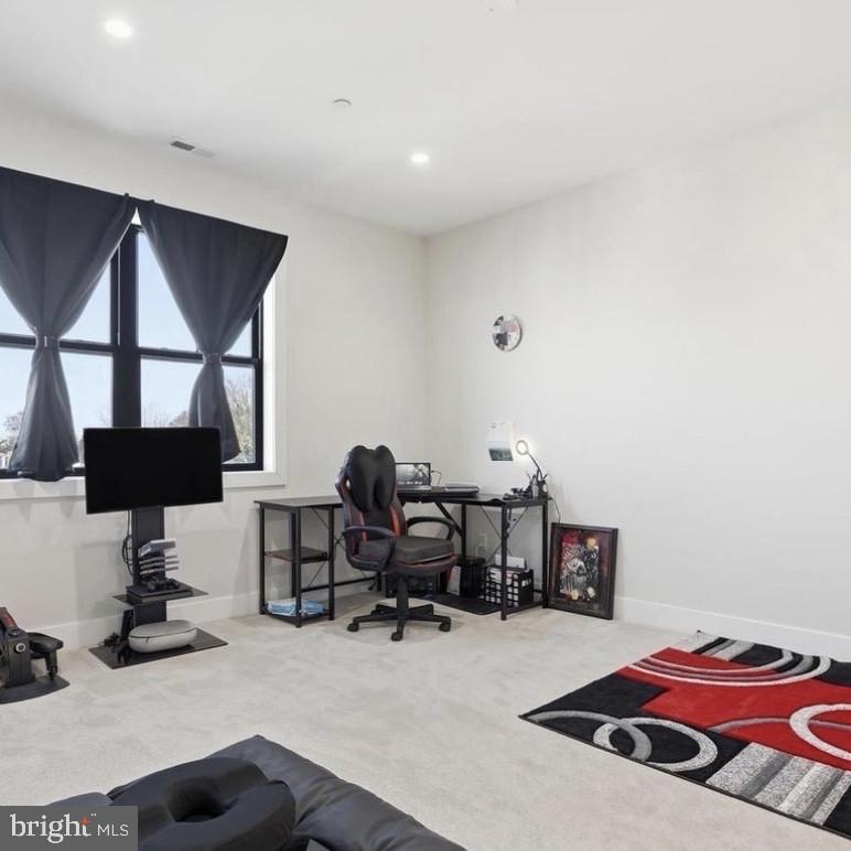 LYNCH POINT - Residential