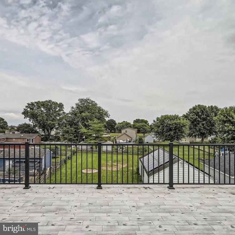 LYNCH POINT - Residential