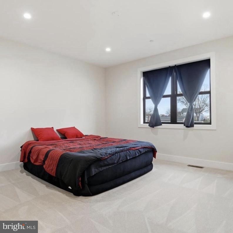 LYNCH POINT - Residential