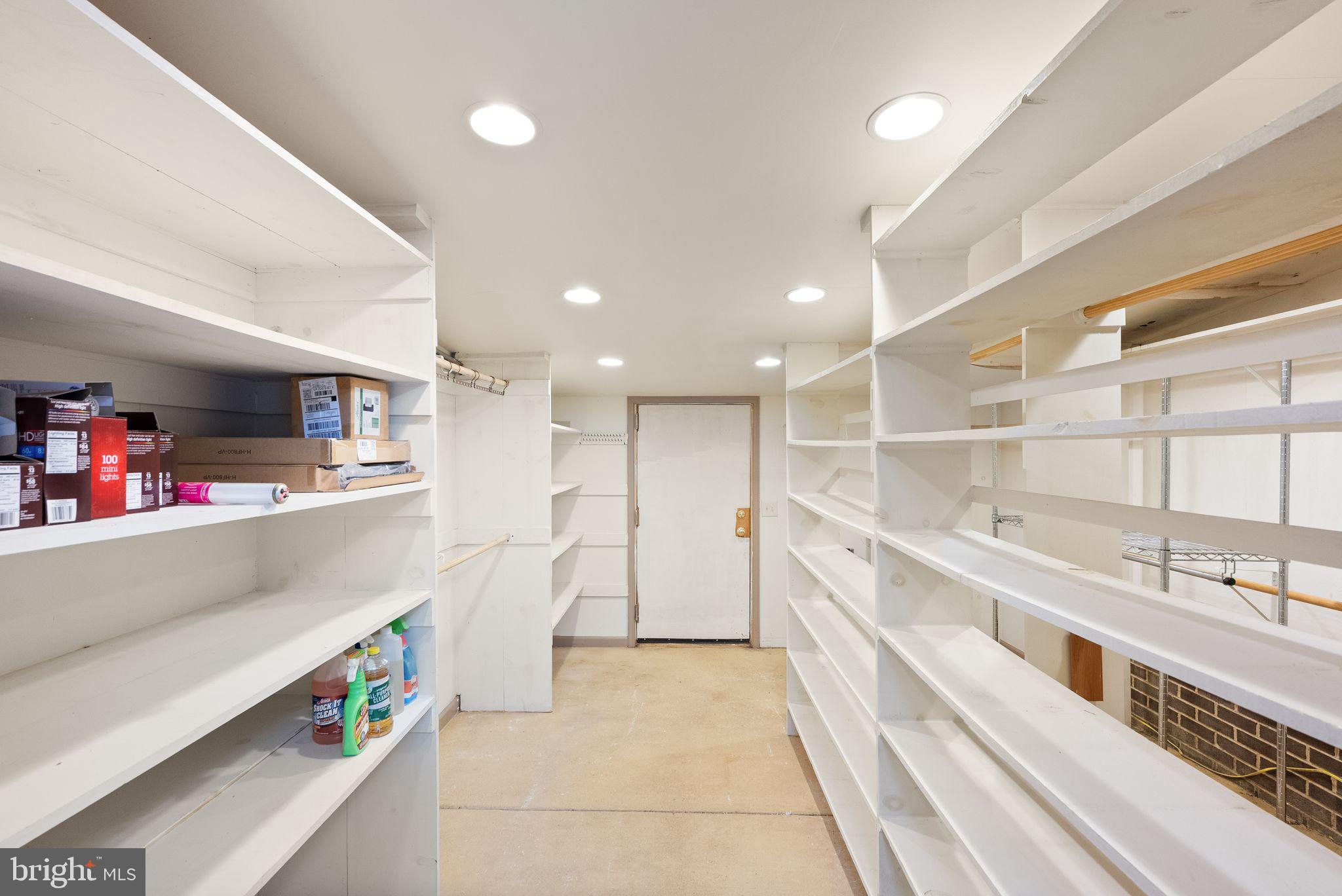 TYSONS VALLEY - Residential