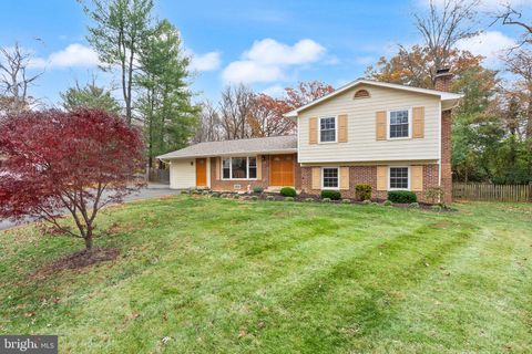 8522 TYSONS COURT VIENNA VA 22182