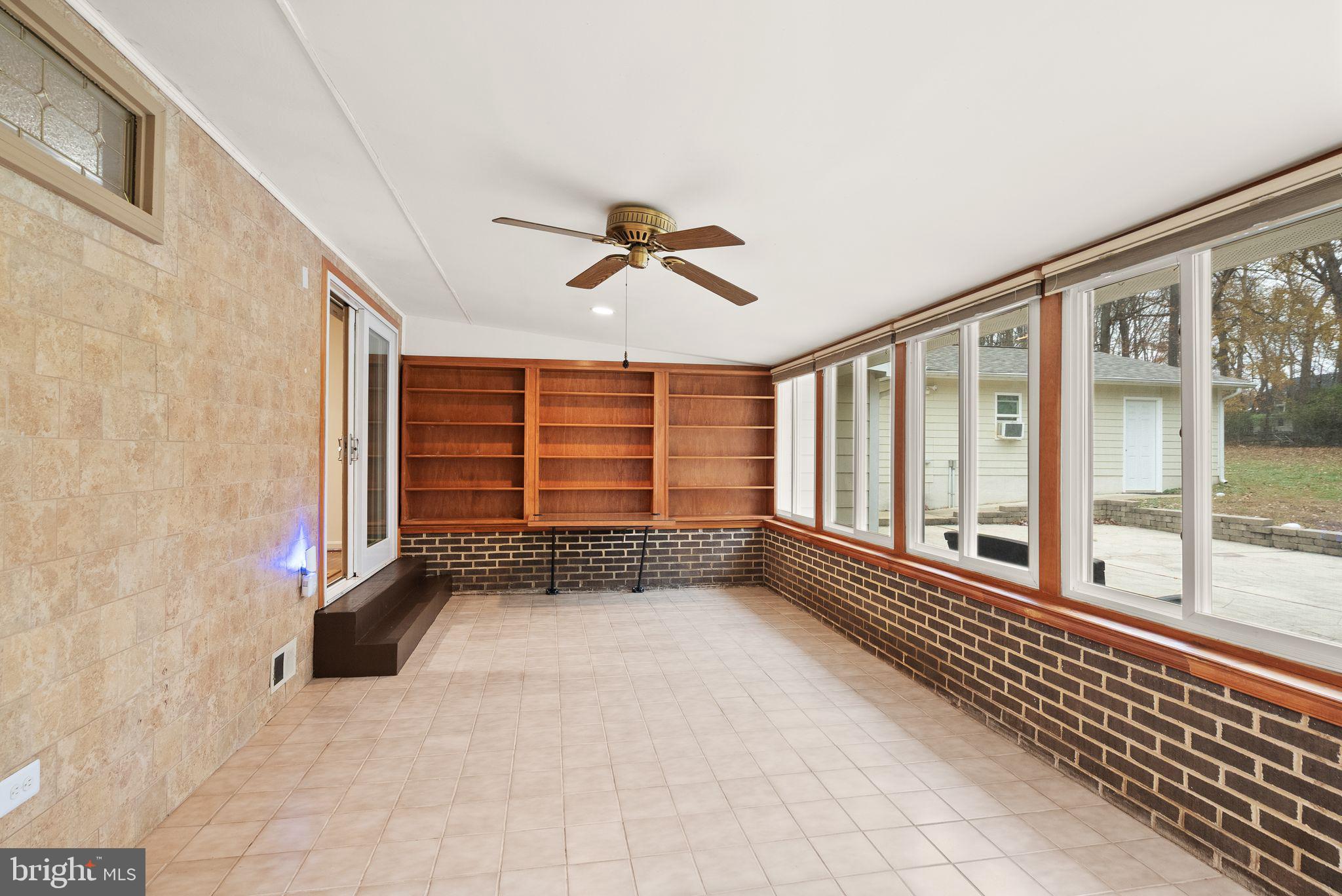 TYSONS VALLEY - Residential