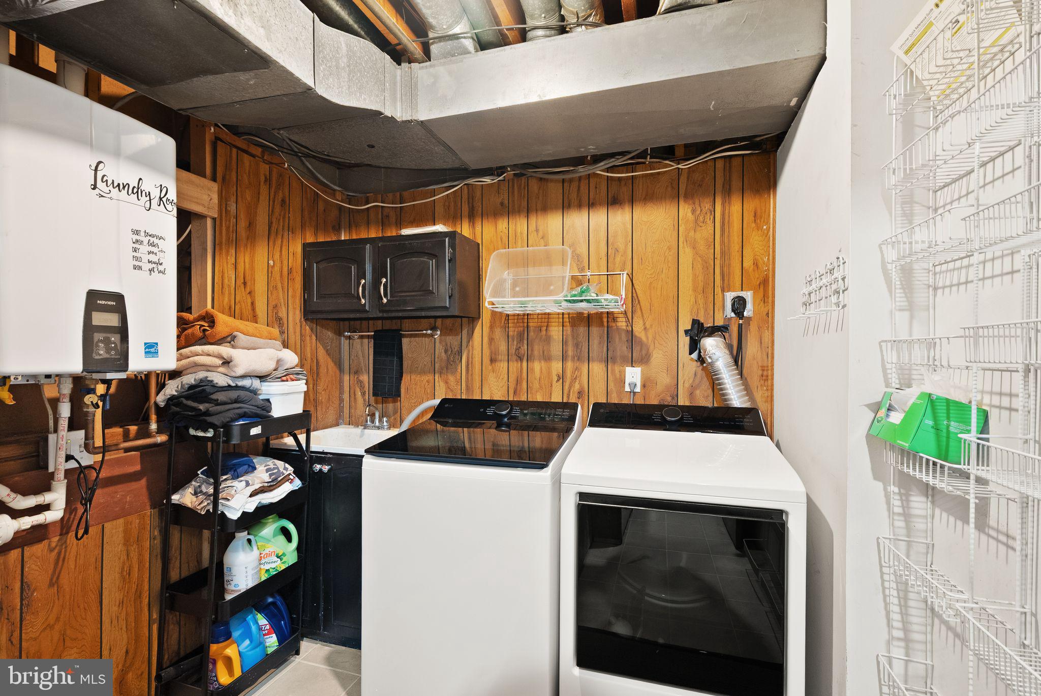 TYSONS VALLEY - Residential